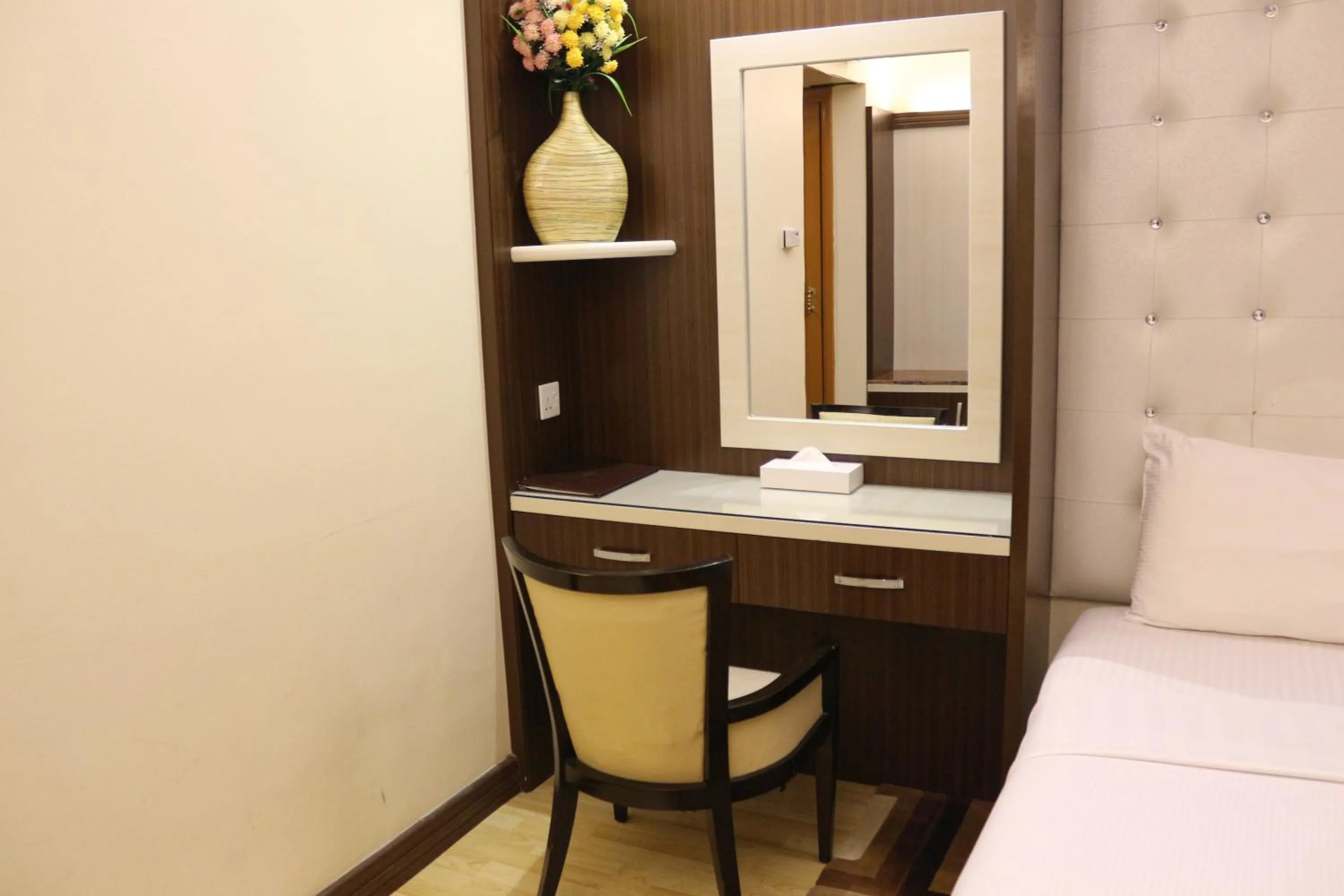 Bedroom, Bed in Al Khaleej Grand Hotel