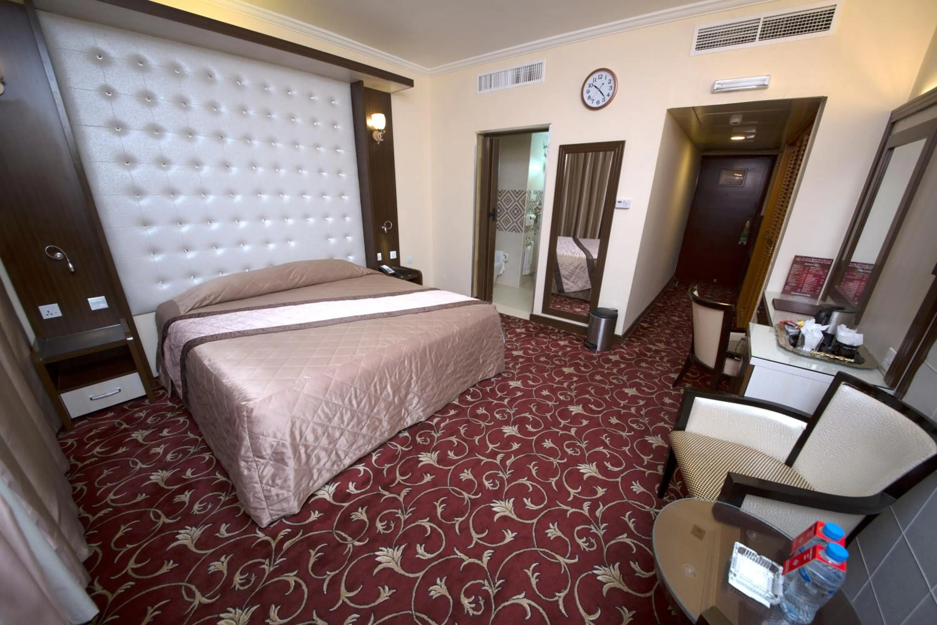 Bedroom, Bed in Al Khaleej Grand Hotel