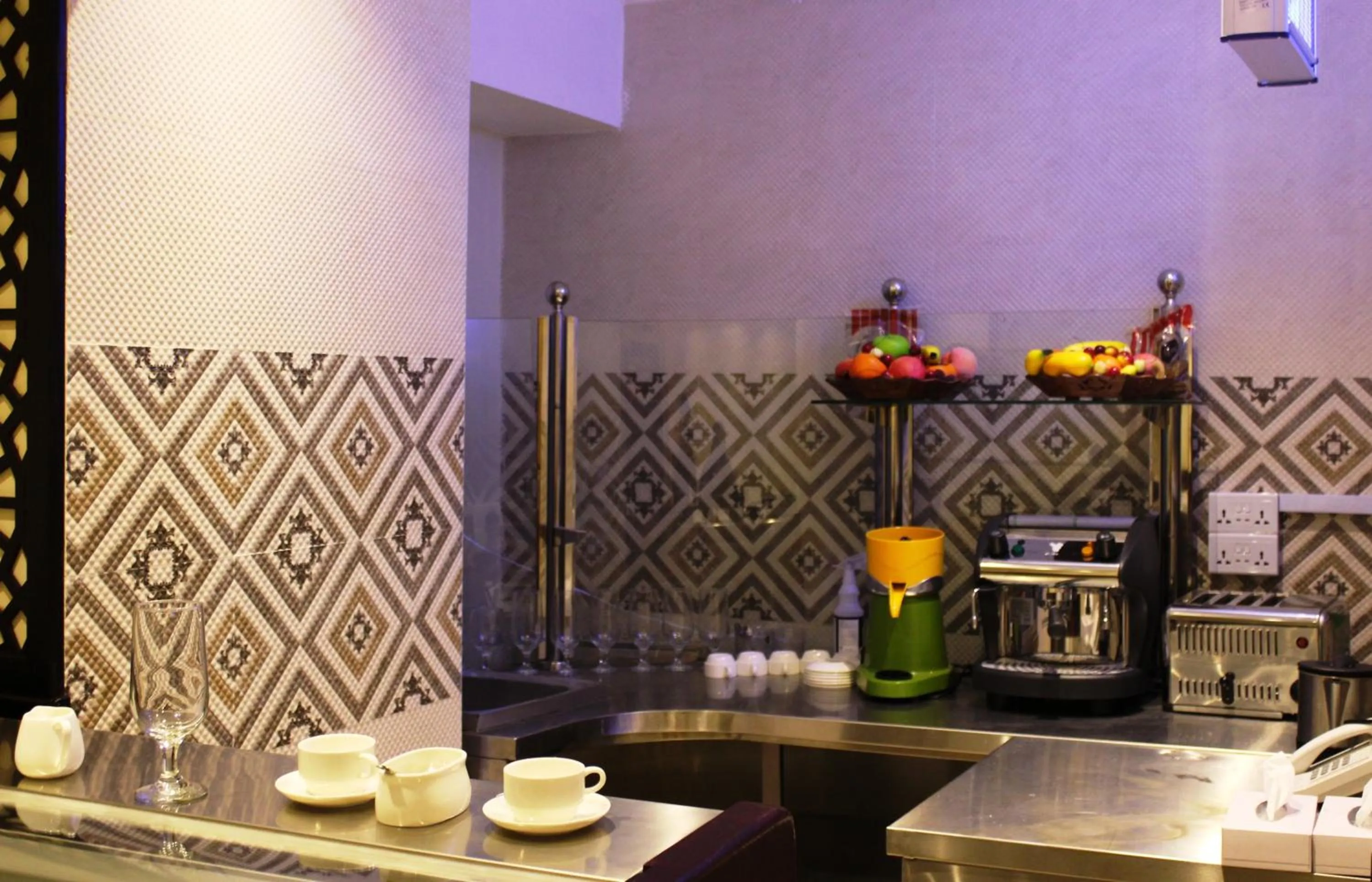 Food and drinks in Al Khaleej Grand Hotel