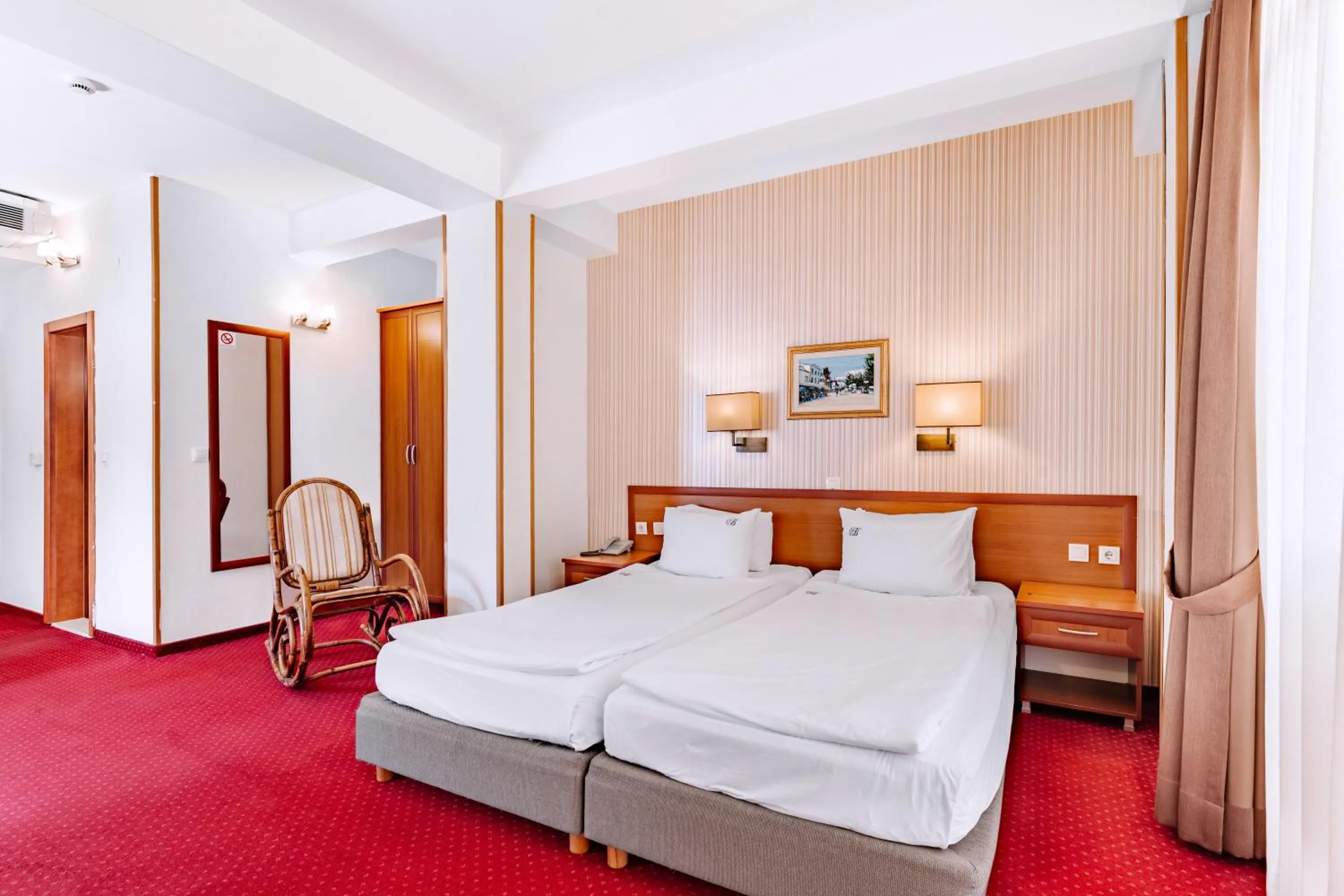 Property building, Bed in Hotel Belvedere