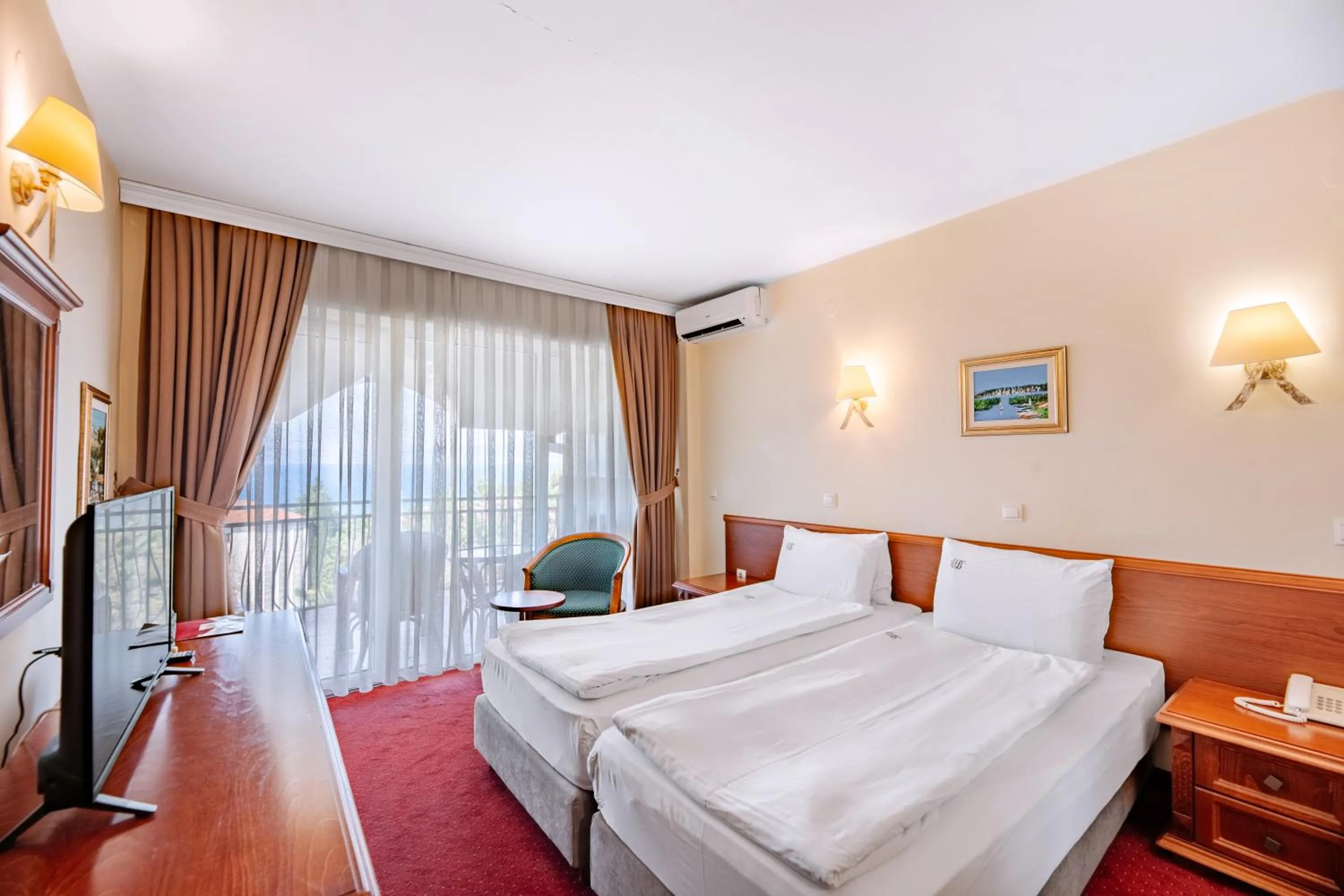 Property building, Bed in Hotel Belvedere