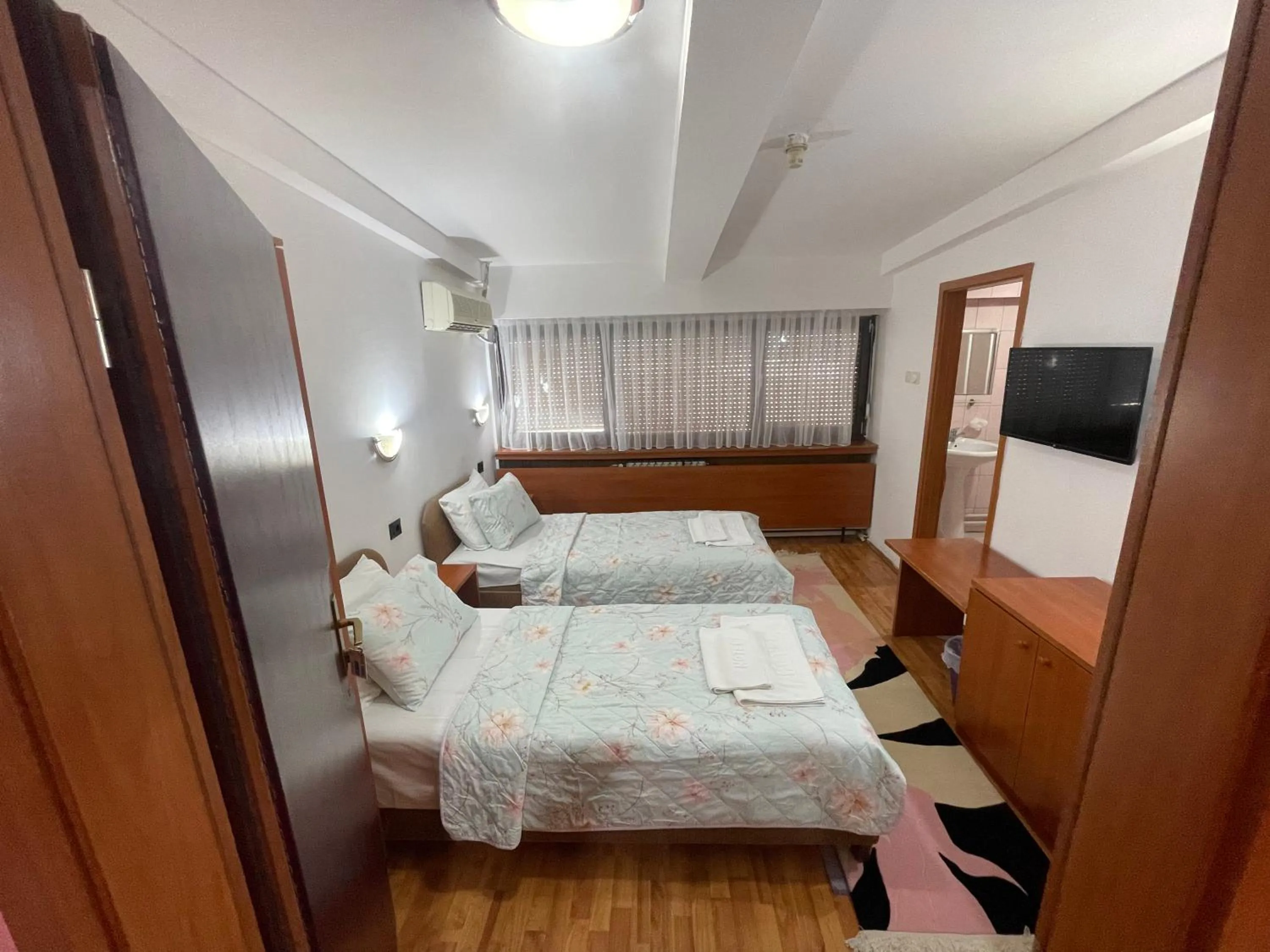 TV and multimedia, Bed in Hotel Square