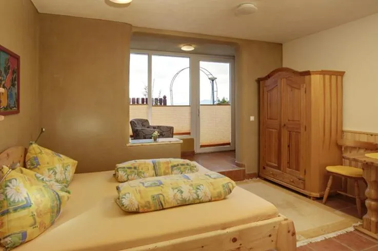 Bed in Biolandhaus Arche