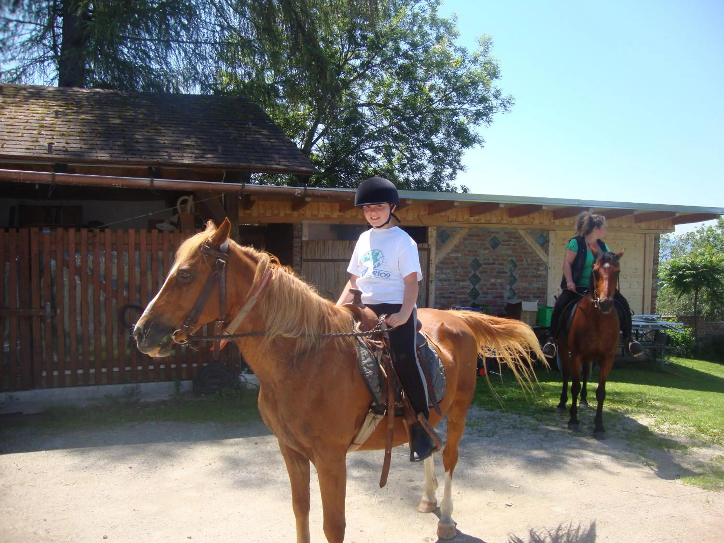 People in Biolandhaus Arche