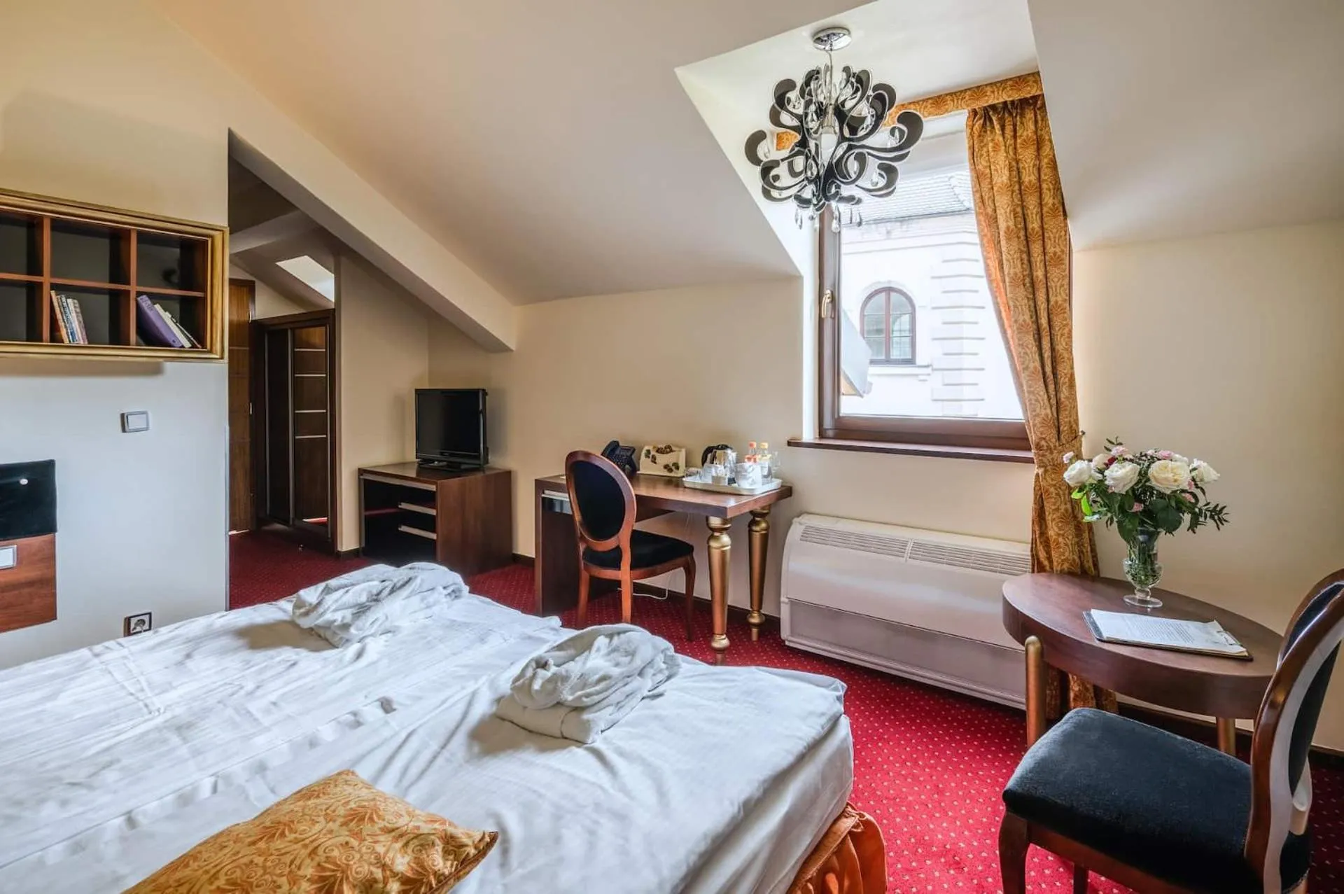 Bed in Dwór Kombornia Hotel&SPA