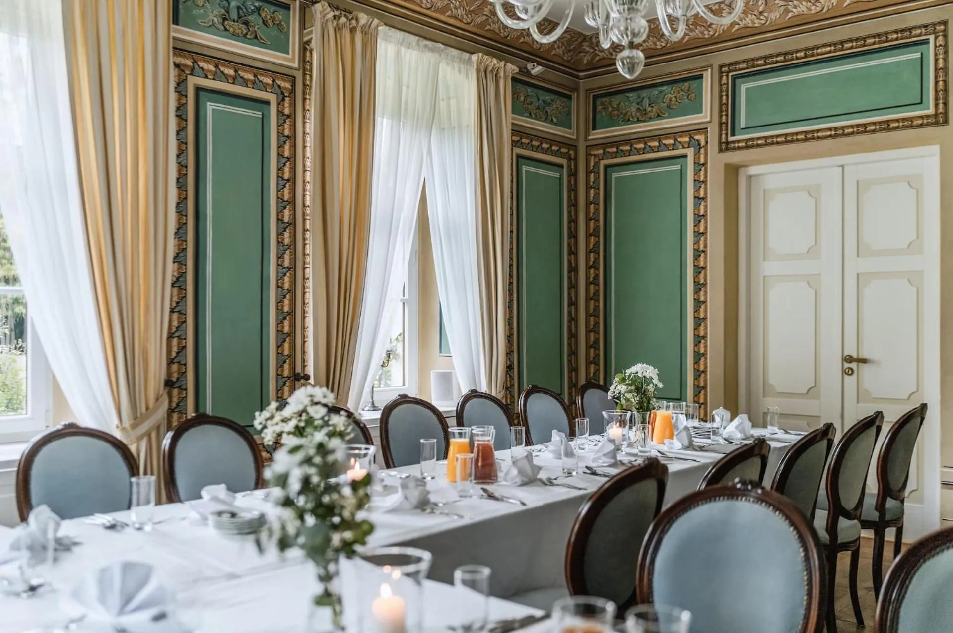 Restaurant/places to eat in Dwór Kombornia Hotel&SPA