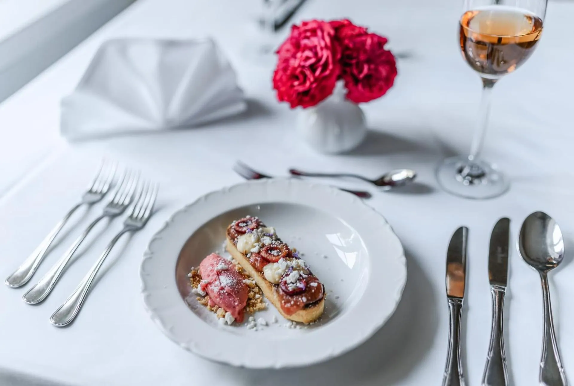 Restaurant/places to eat in Dwór Kombornia Hotel&SPA