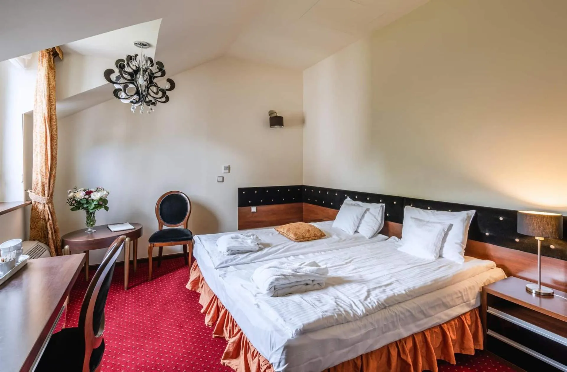 Bed in Dwór Kombornia Hotel&SPA