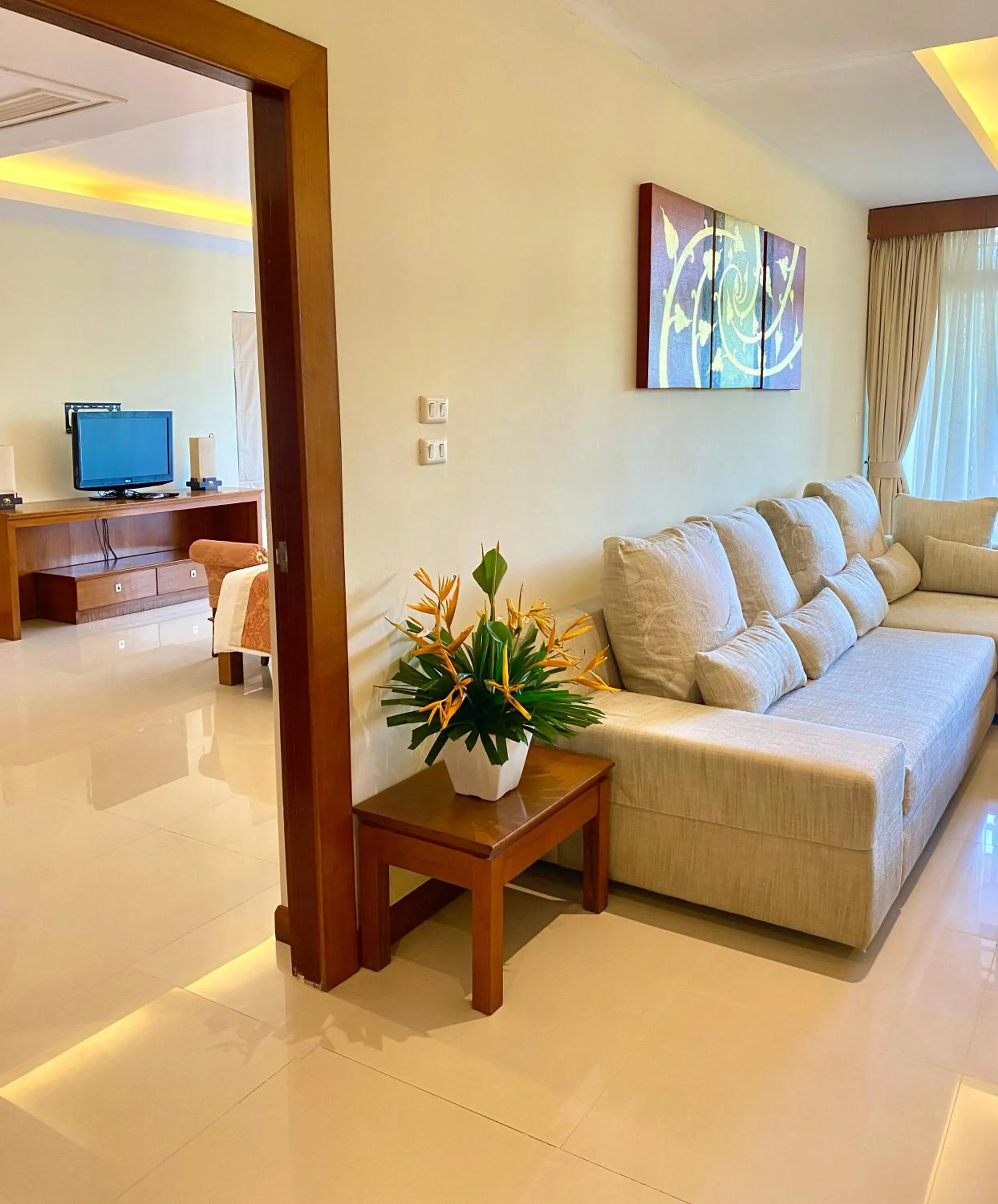 Living room, Bed in Le Murraya Boutique Serviced Residence & Resort
