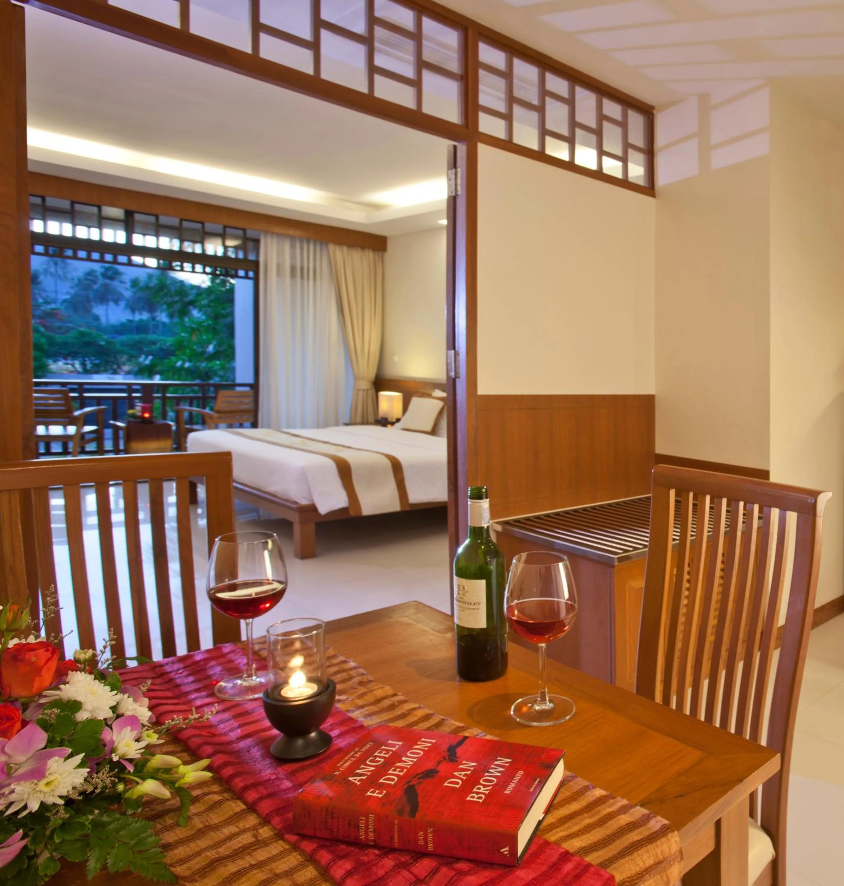 Dining area, Bed in Le Murraya Boutique Serviced Residence & Resort