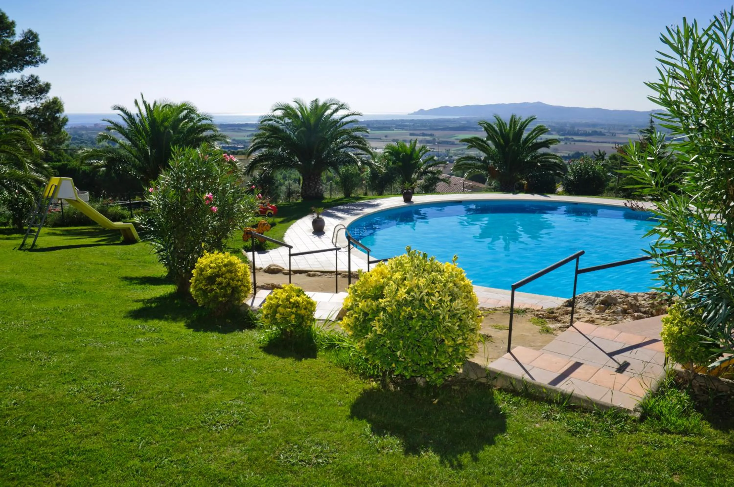 Swimming pool in RVApartaments Club Torrevella