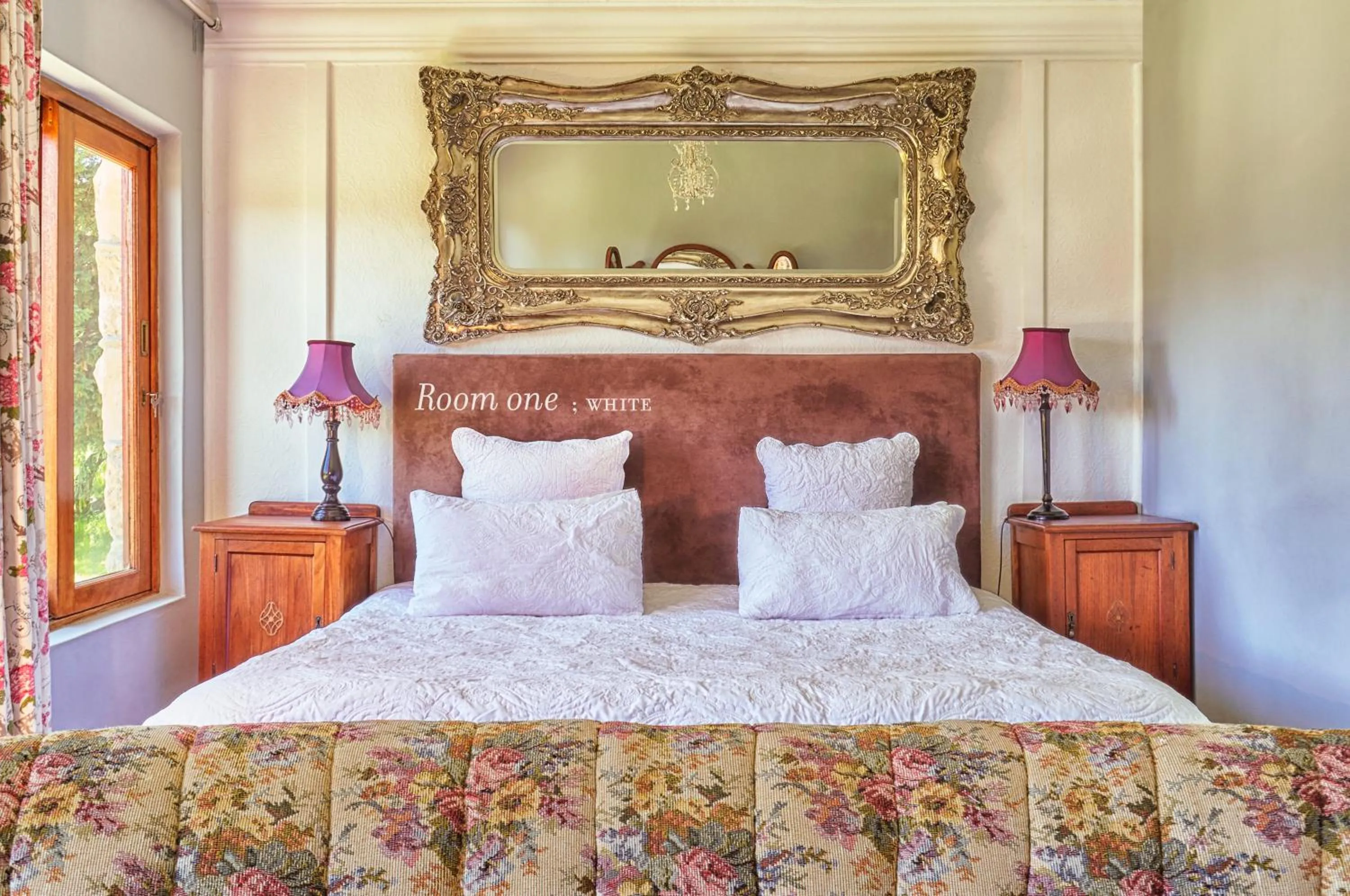 Bed in Linwood Guest Farm