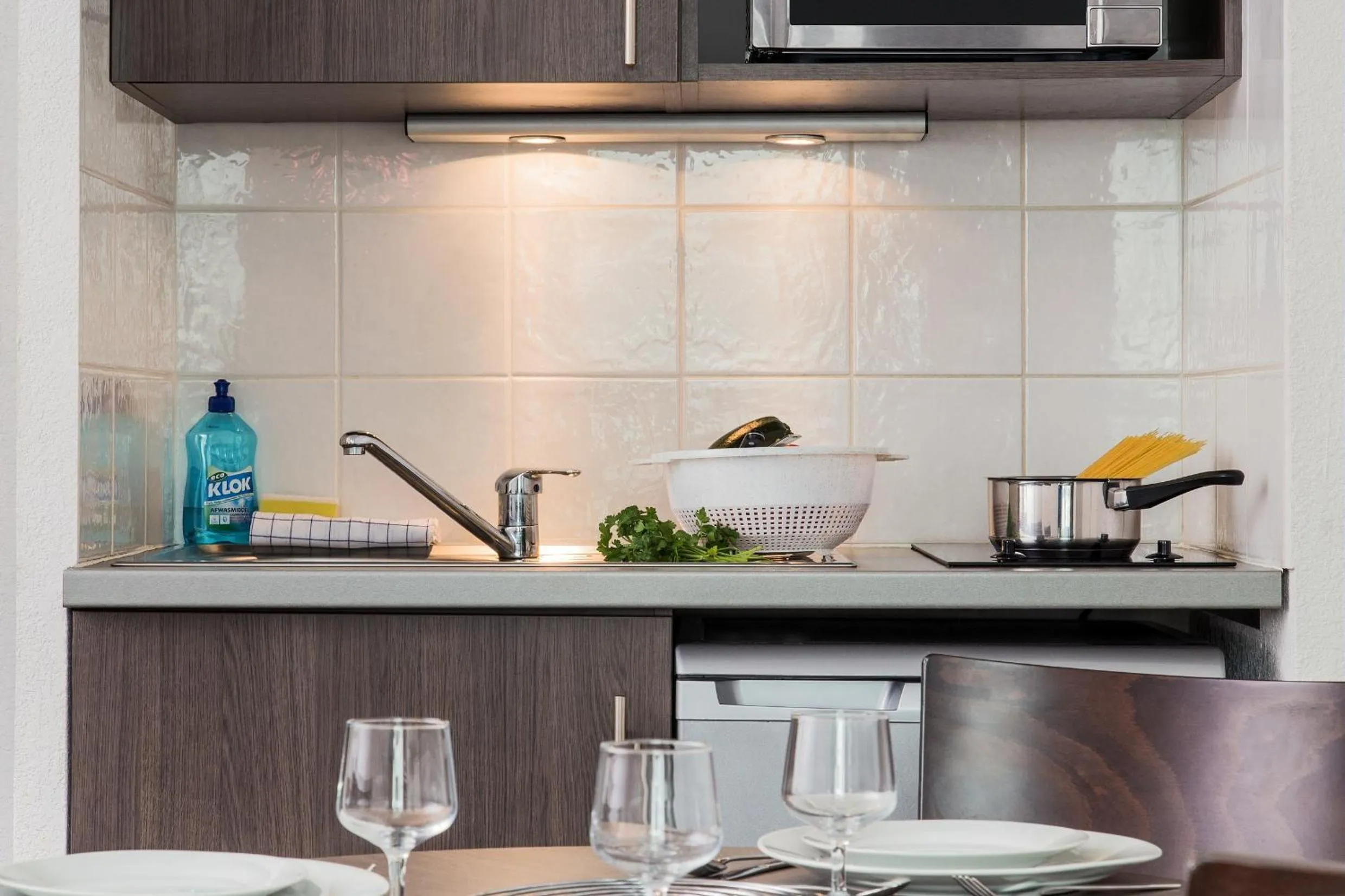 Kitchen or kitchenette in Aparthotel Adagio Access Marseille Saint Charles