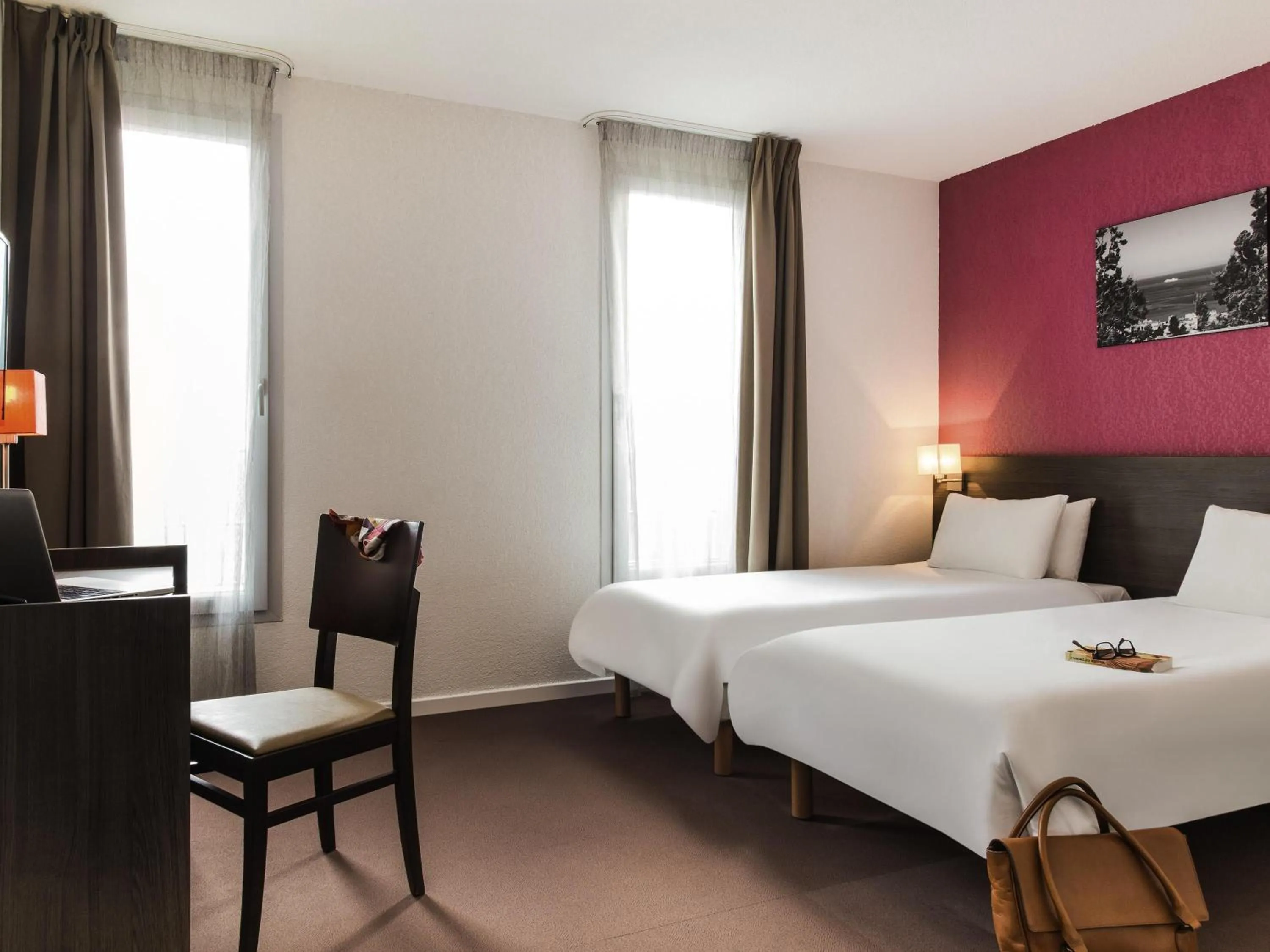 Bedroom, Bed in Aparthotel Adagio Access Marseille Saint Charles