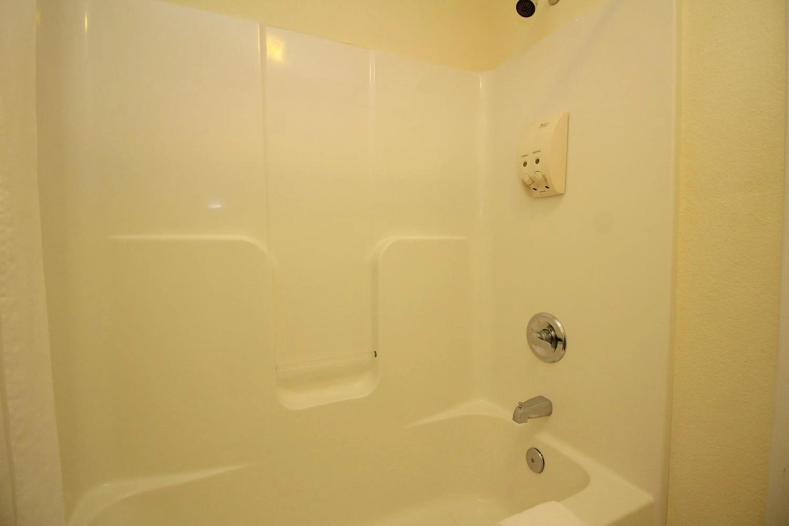 Bathroom in Sea Gull