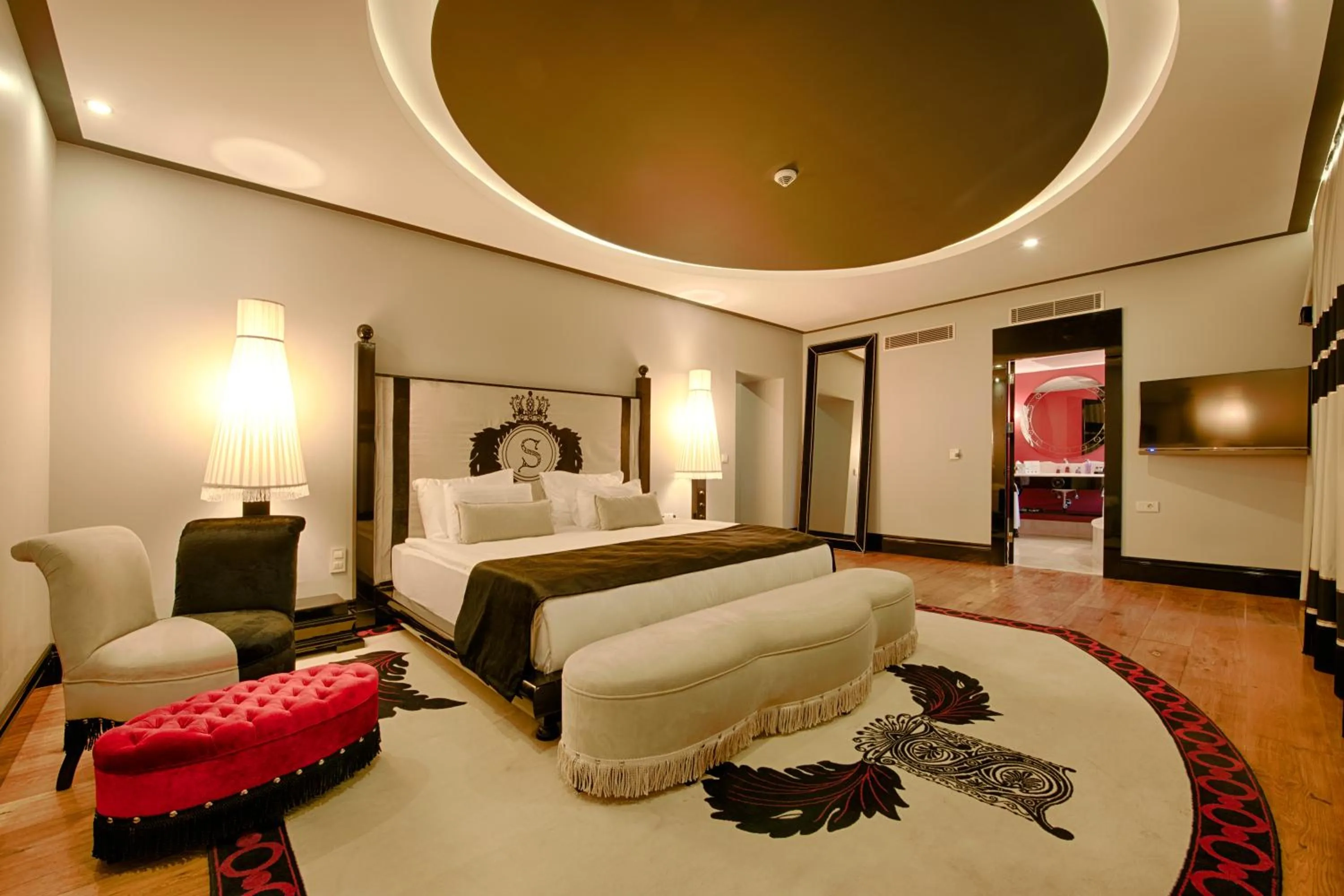 Photo of the whole room, Bed in Selectum Luxury Resort