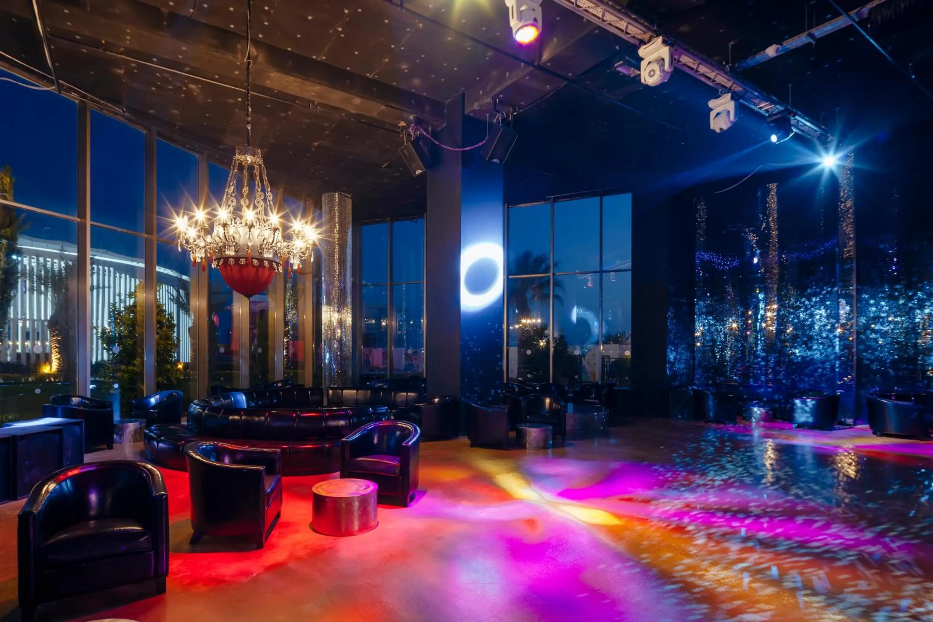 Evening entertainment in Selectum Luxury Resort Belek