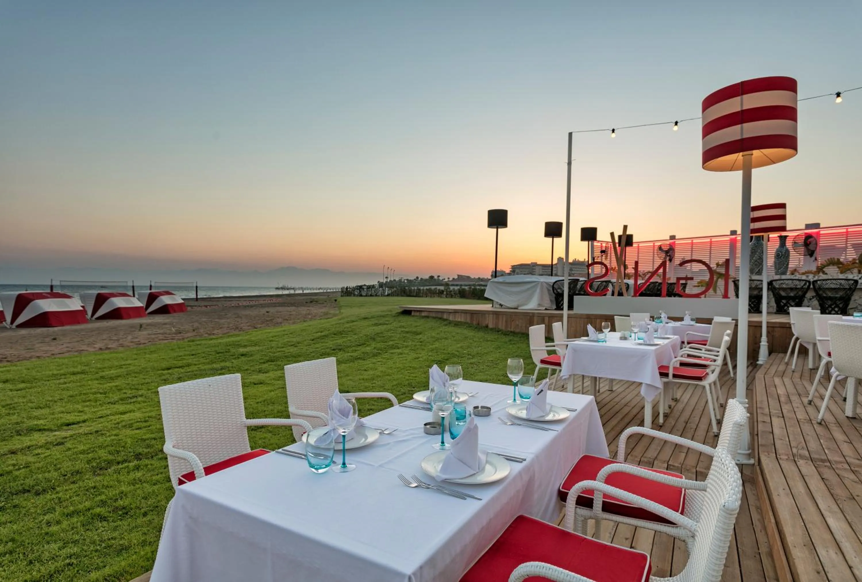 Restaurant/Places to Eat in Selectum Luxury Resort