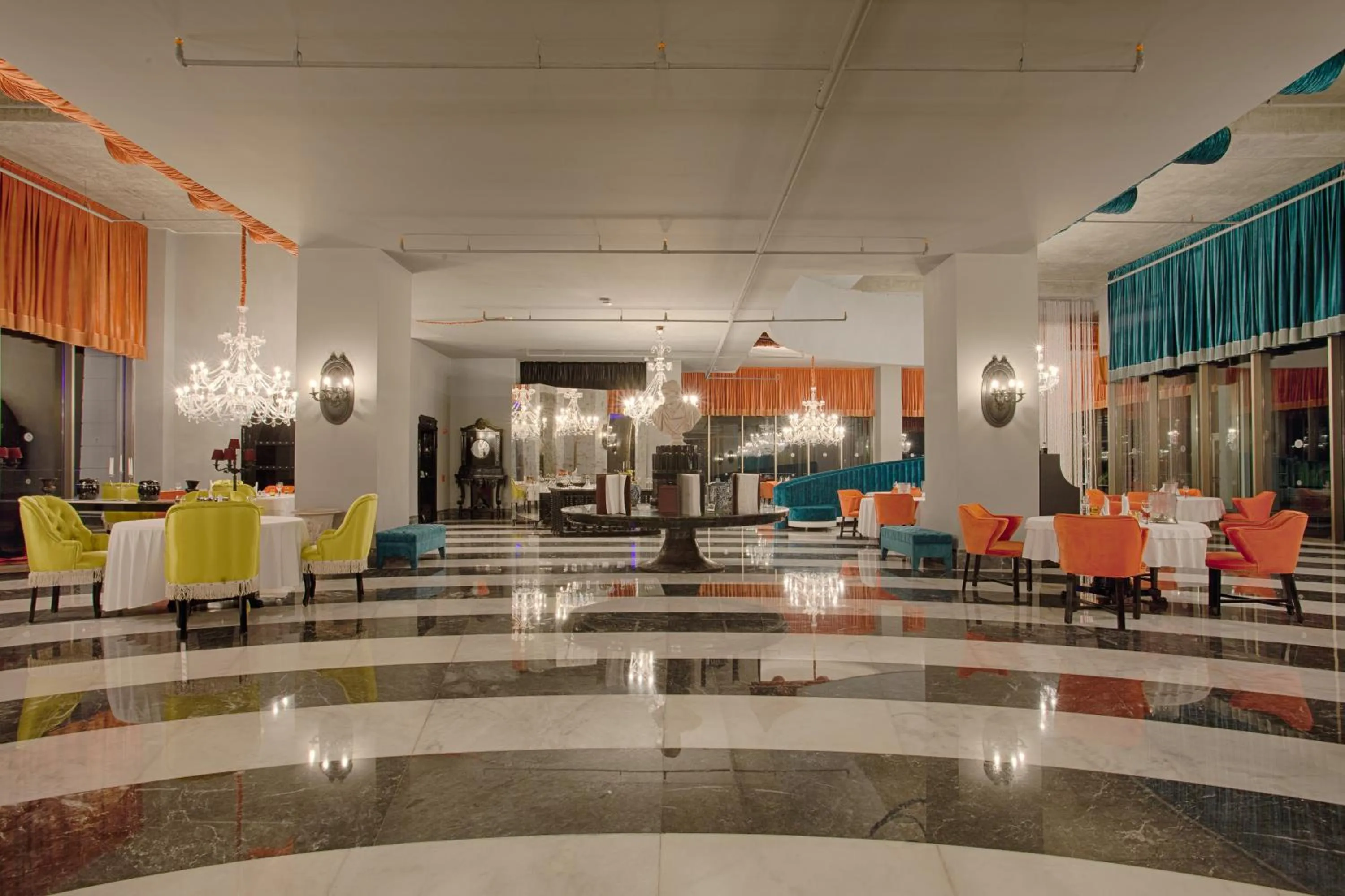 Restaurant/places to eat in Selectum Luxury Resort