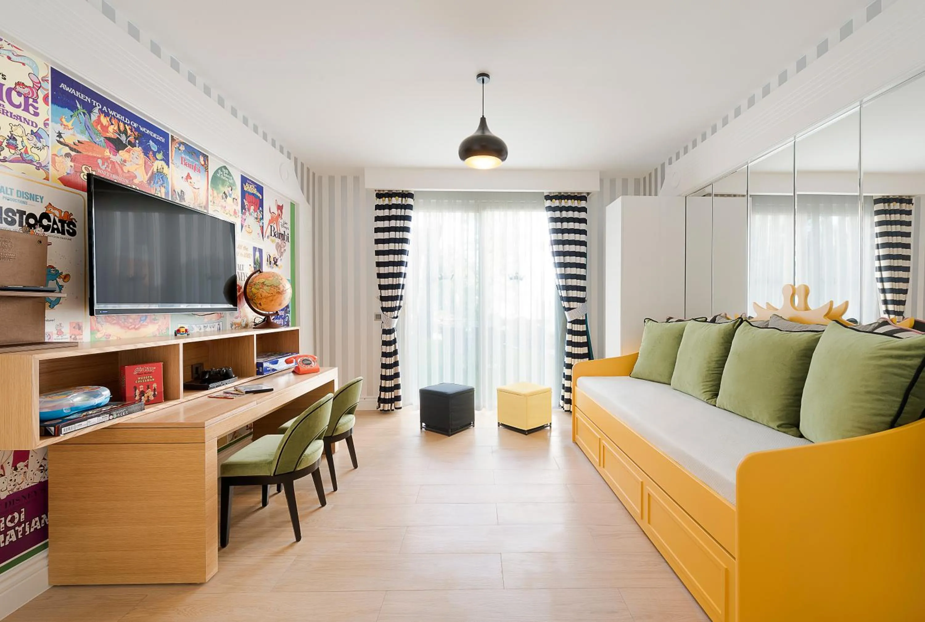 TV and multimedia, Seating Area in Selectum Luxury Resort