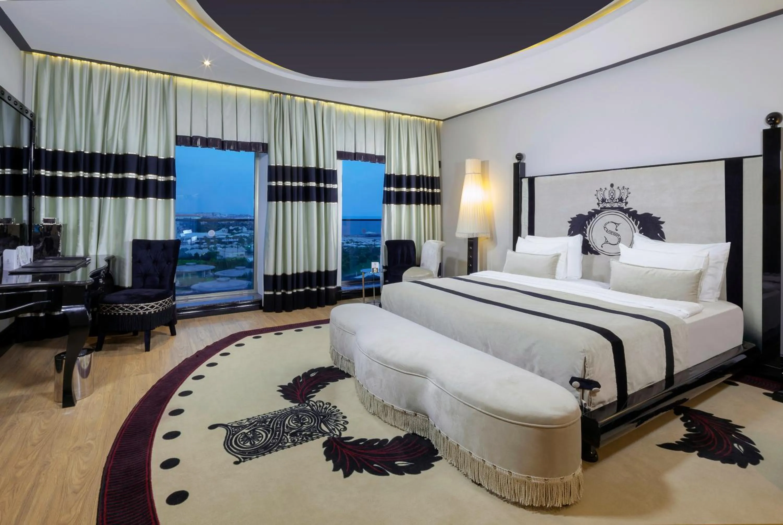 Photo of the whole room, Bed in Selectum Luxury Resort