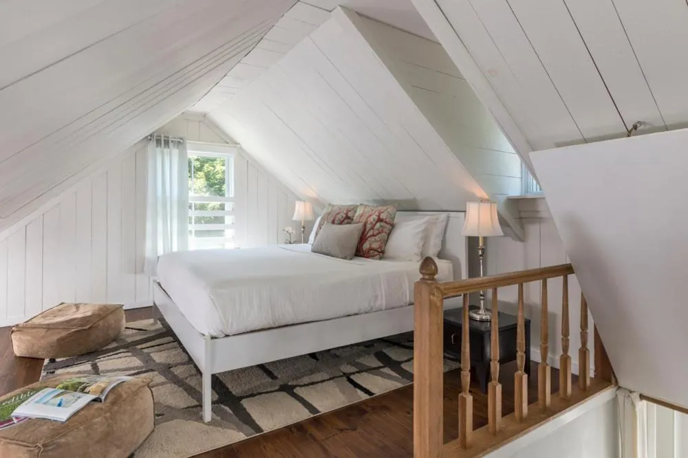 Bed in West Neck Guesthouse