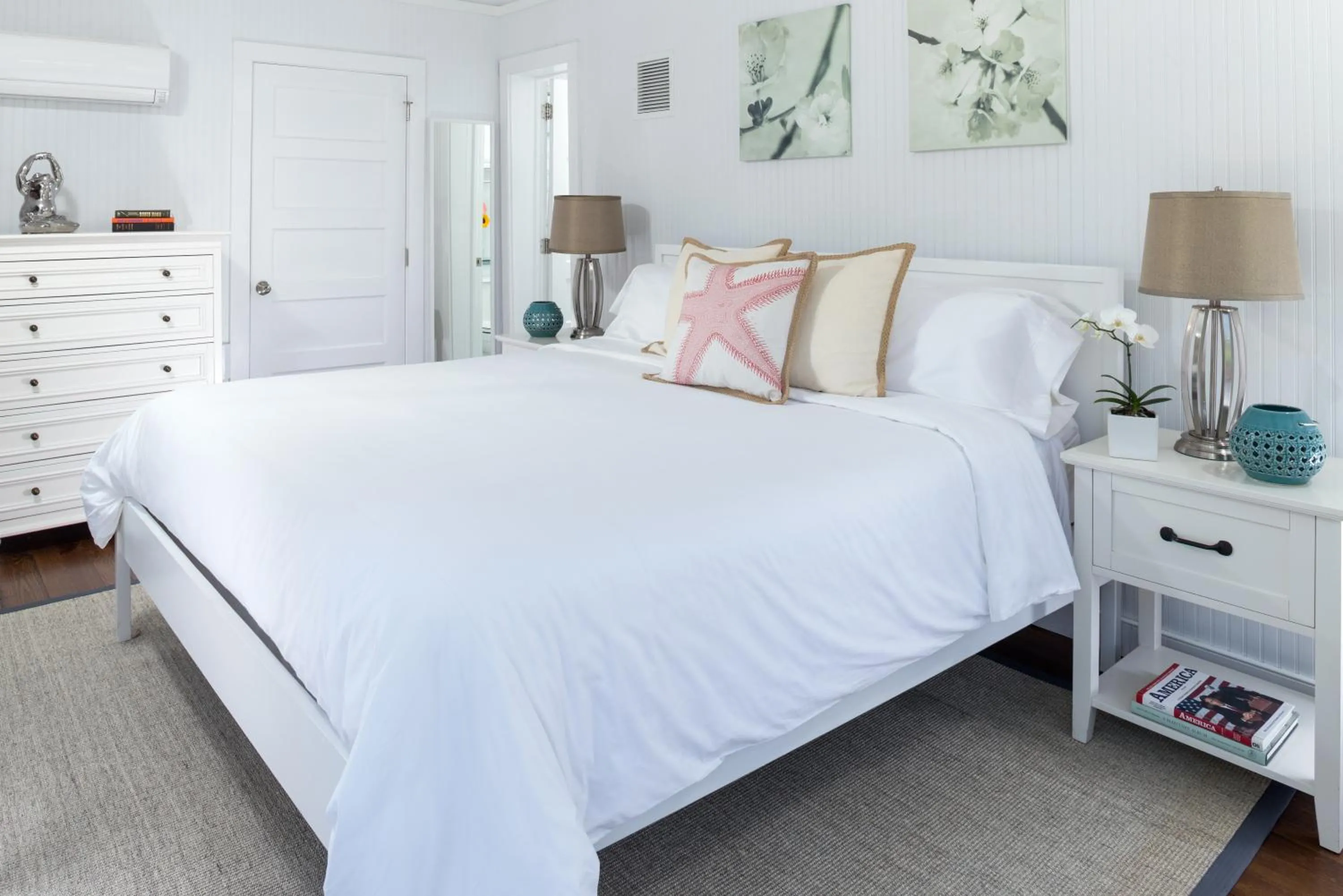 Bed in West Neck Guesthouse