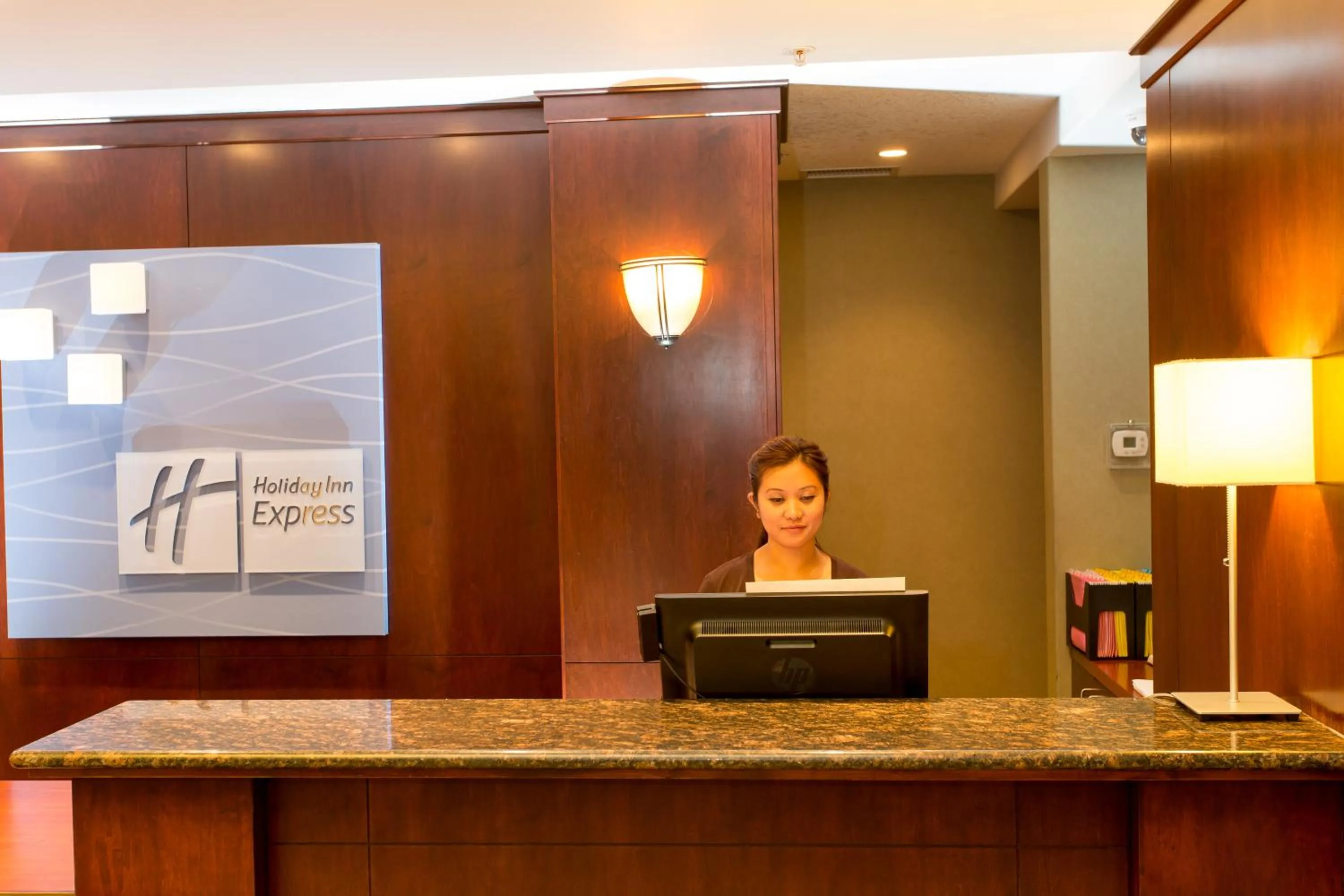 Lobby or reception in Holiday Inn Express & Suites Drayton Valley by IHG