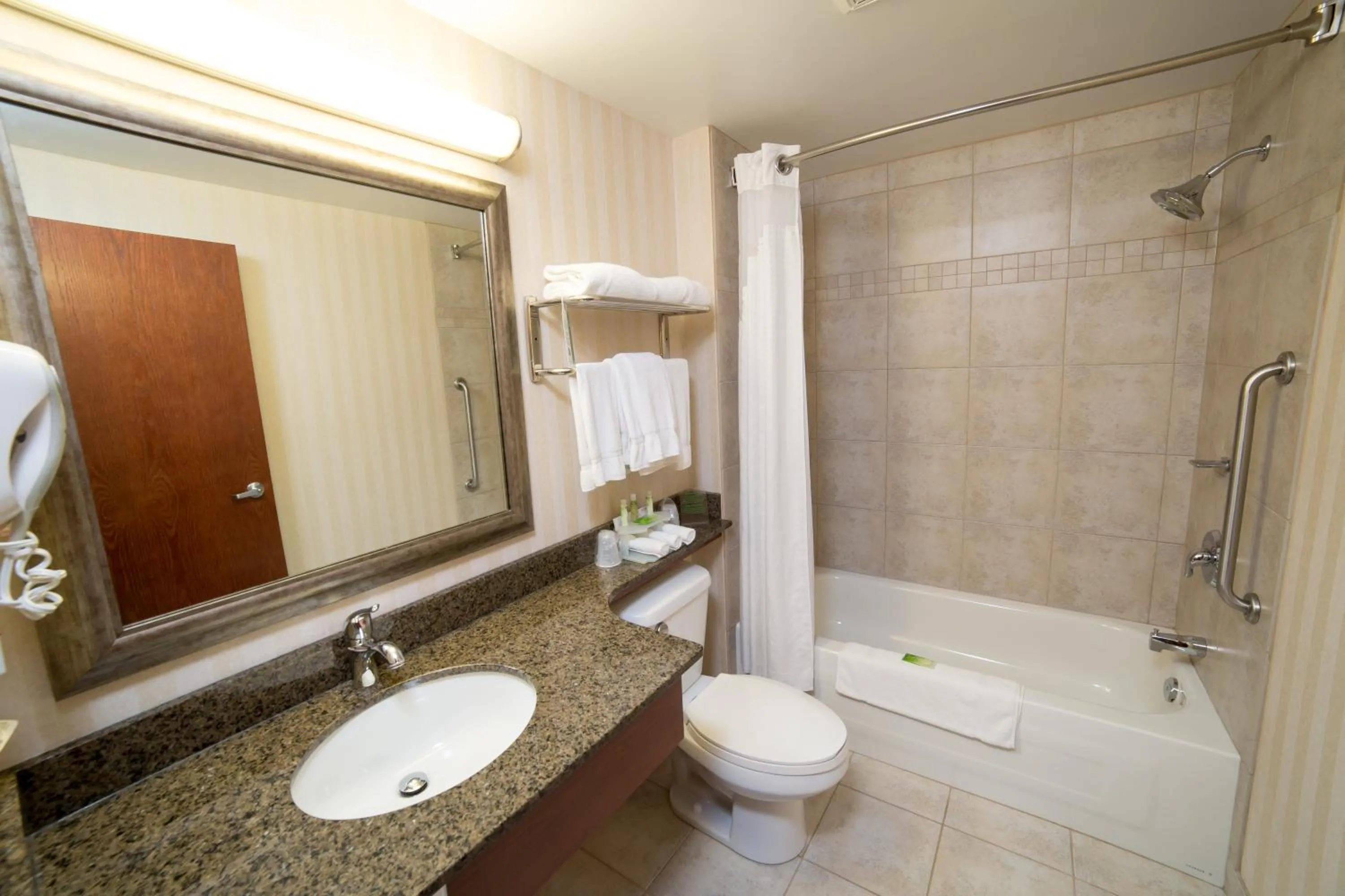 Bathroom in Holiday Inn Express & Suites Drayton Valley by IHG