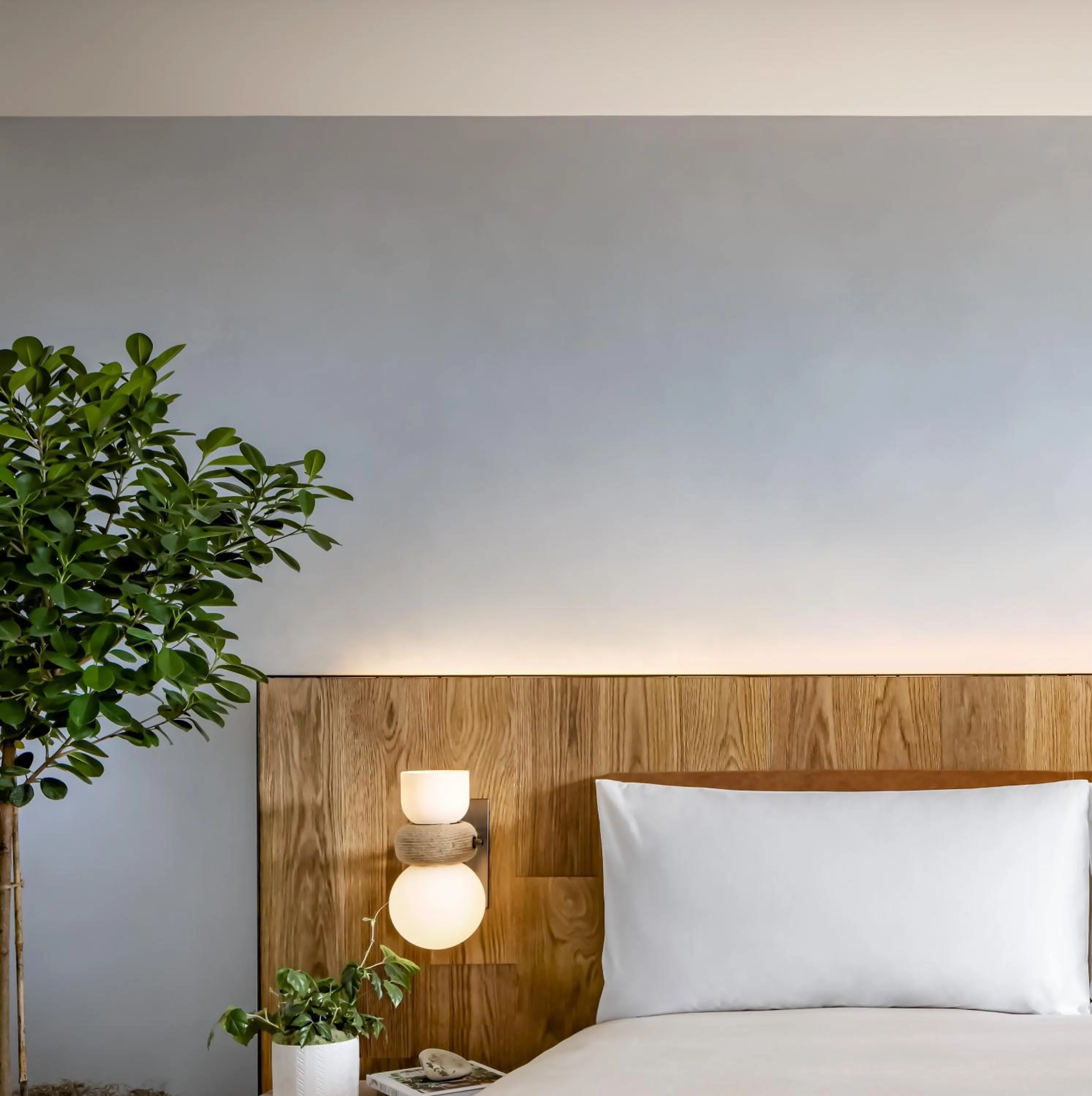 Bedroom, Bed in 1 Hotel Toronto