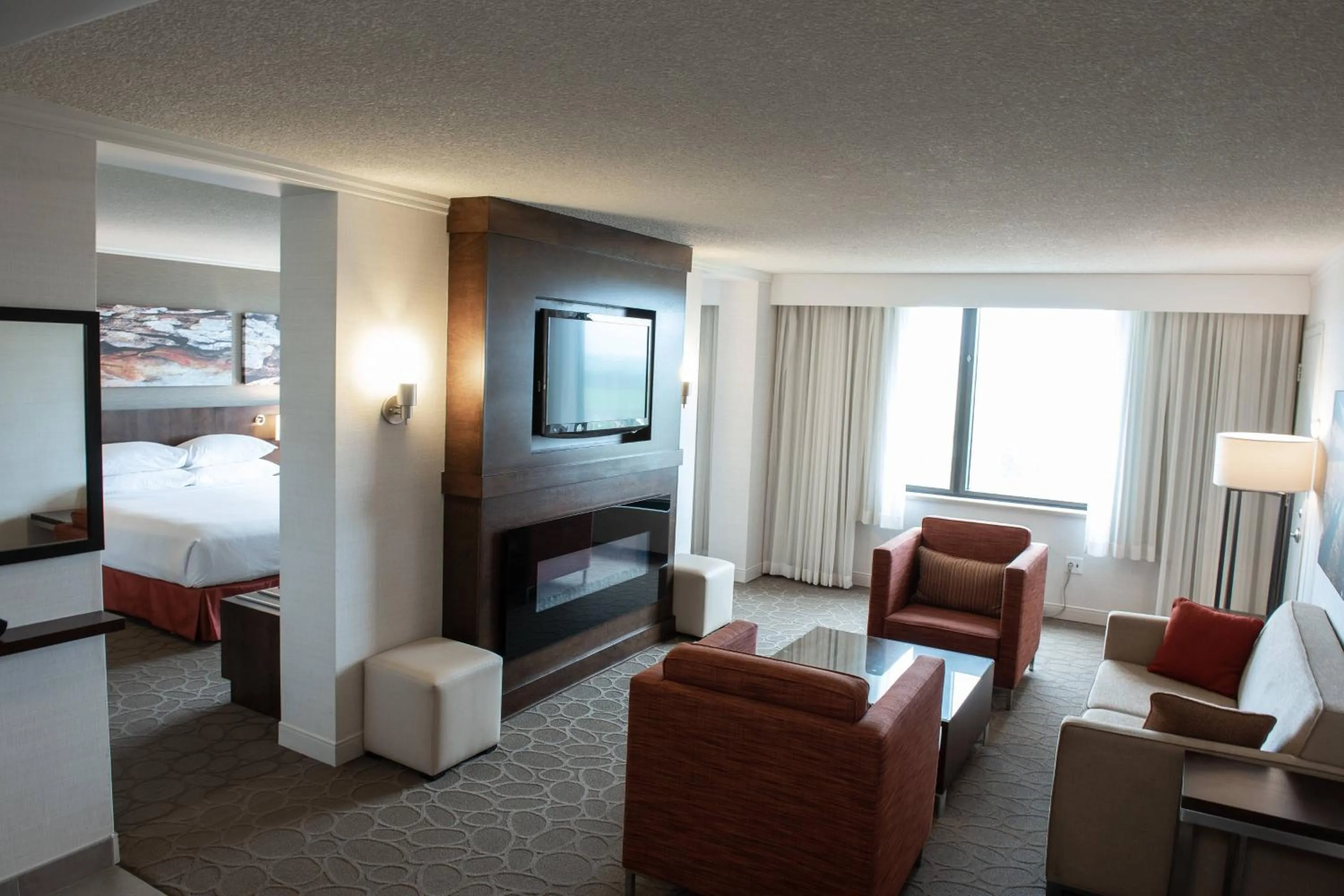 Bedroom, Bed in Delta Hotels by Marriott Saguenay Conference Centre