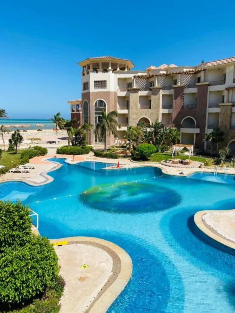 Property building in Royal Beach Serviced Apartments