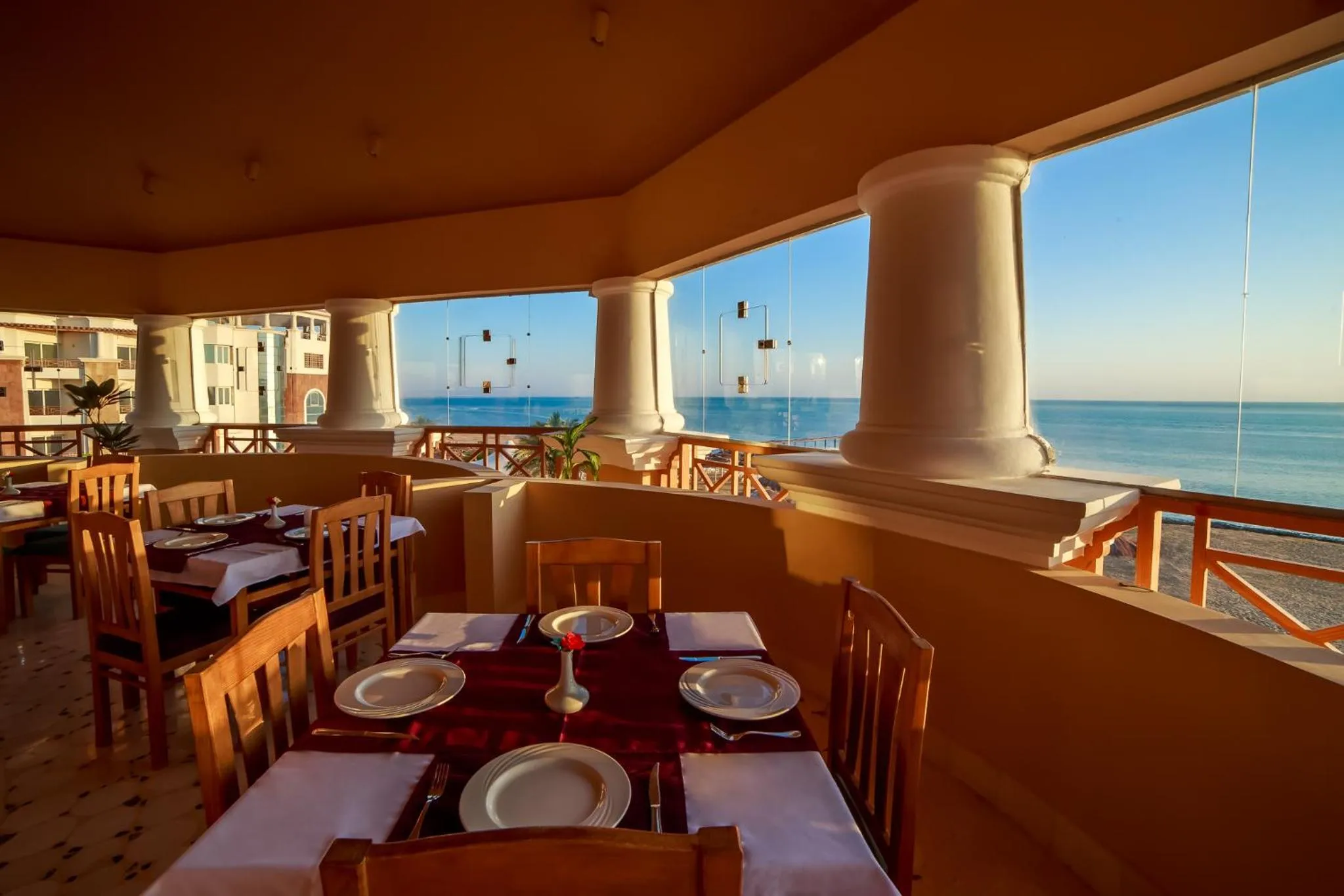 Restaurant/places to eat in Royal Beach Serviced Apartments