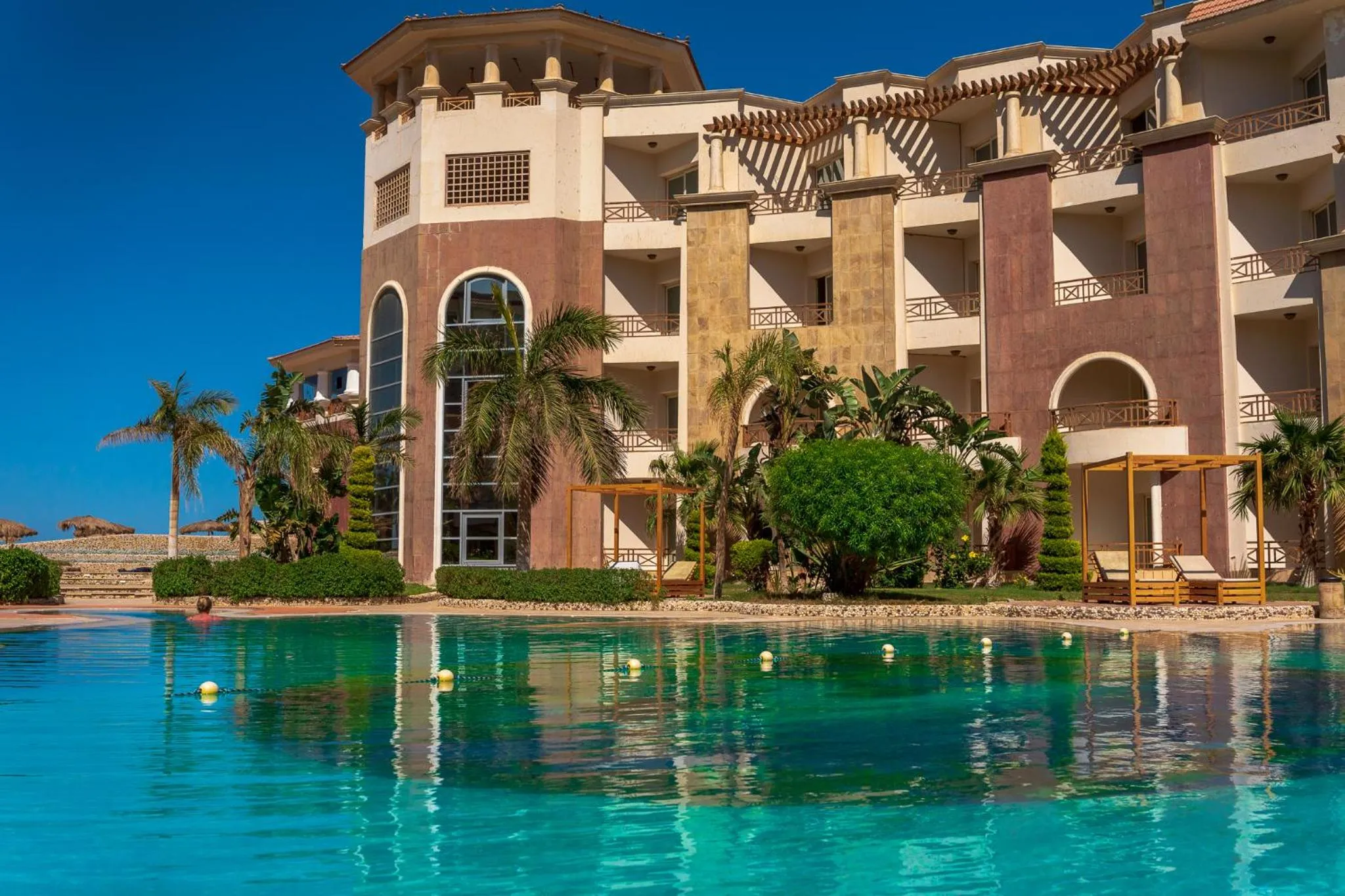 Property building in Royal Beach Serviced Apartments