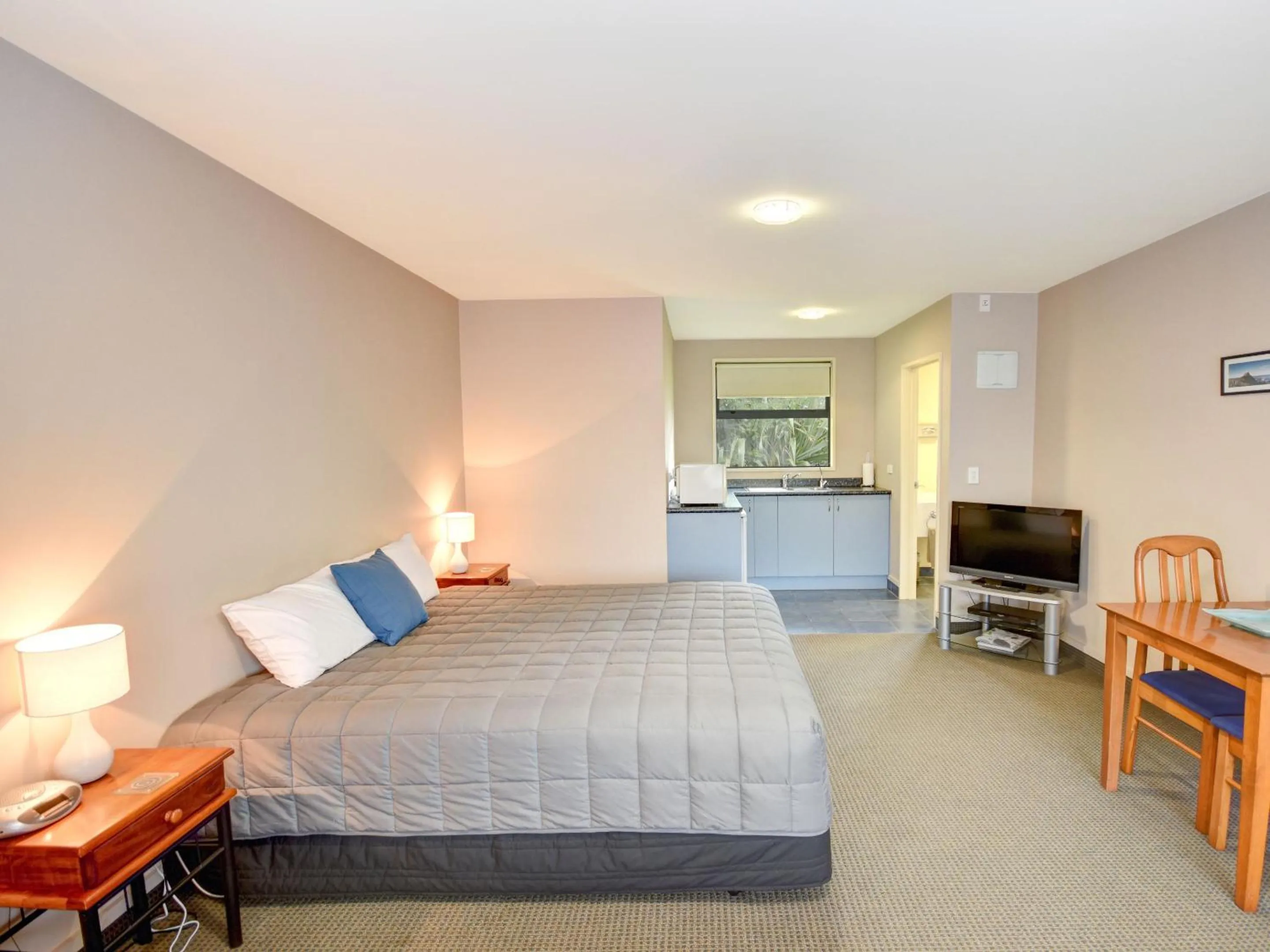 Bed in Bonnie Knights Motel Mosgiel