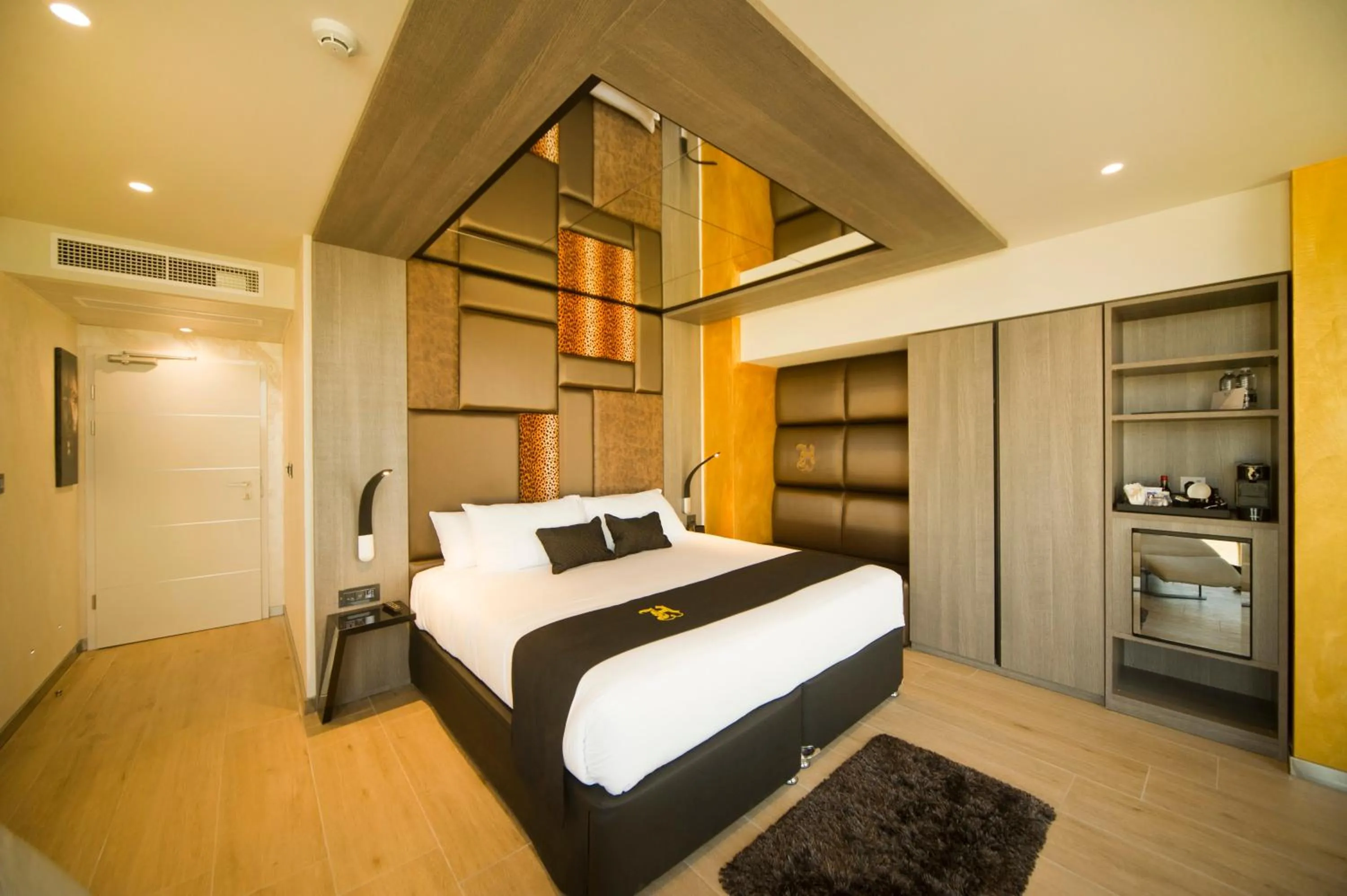 Bedroom, Bed in Hugo's Boutique Hotel - Adults Only