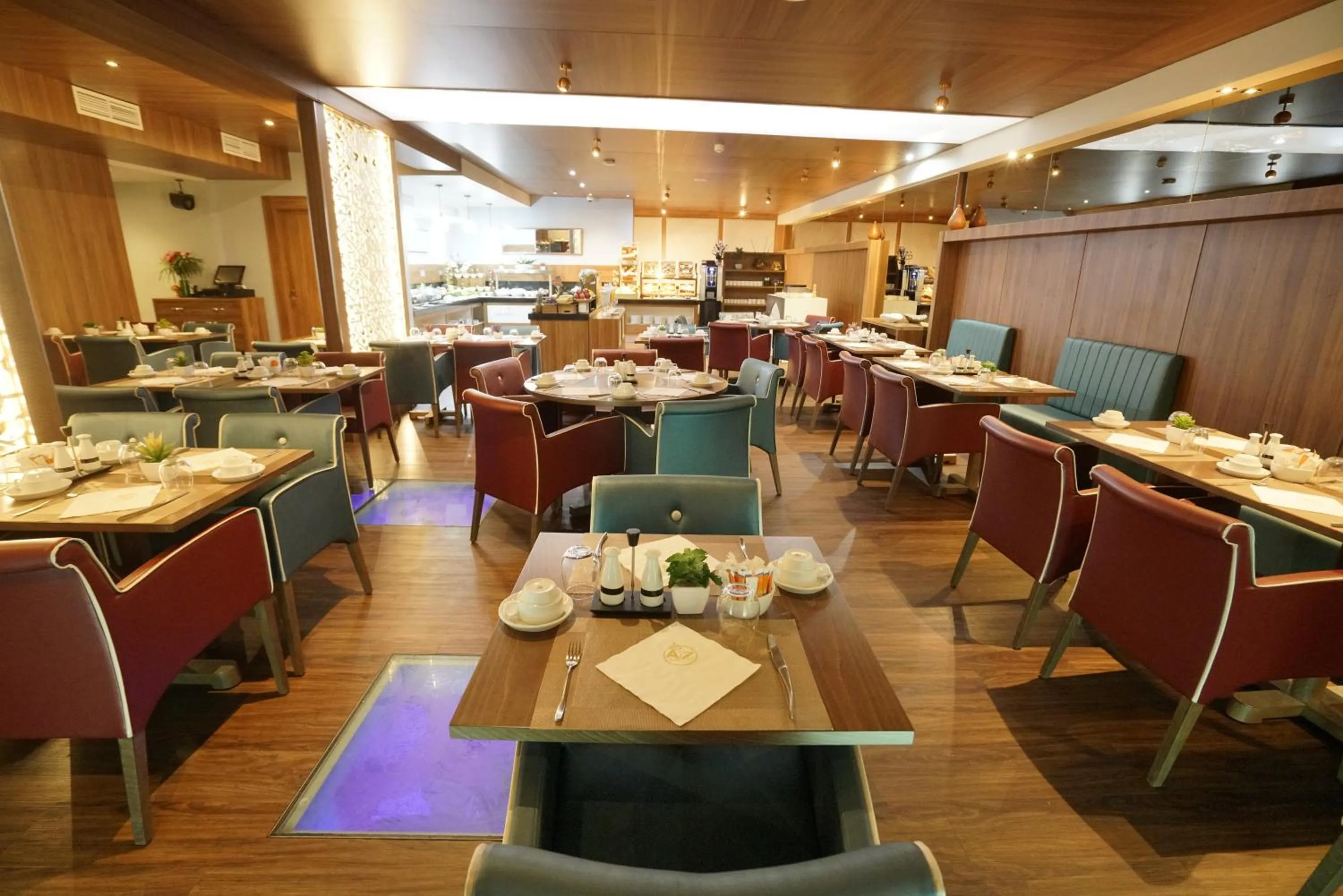 Restaurant/places to eat in AZ Hôtels Kouba