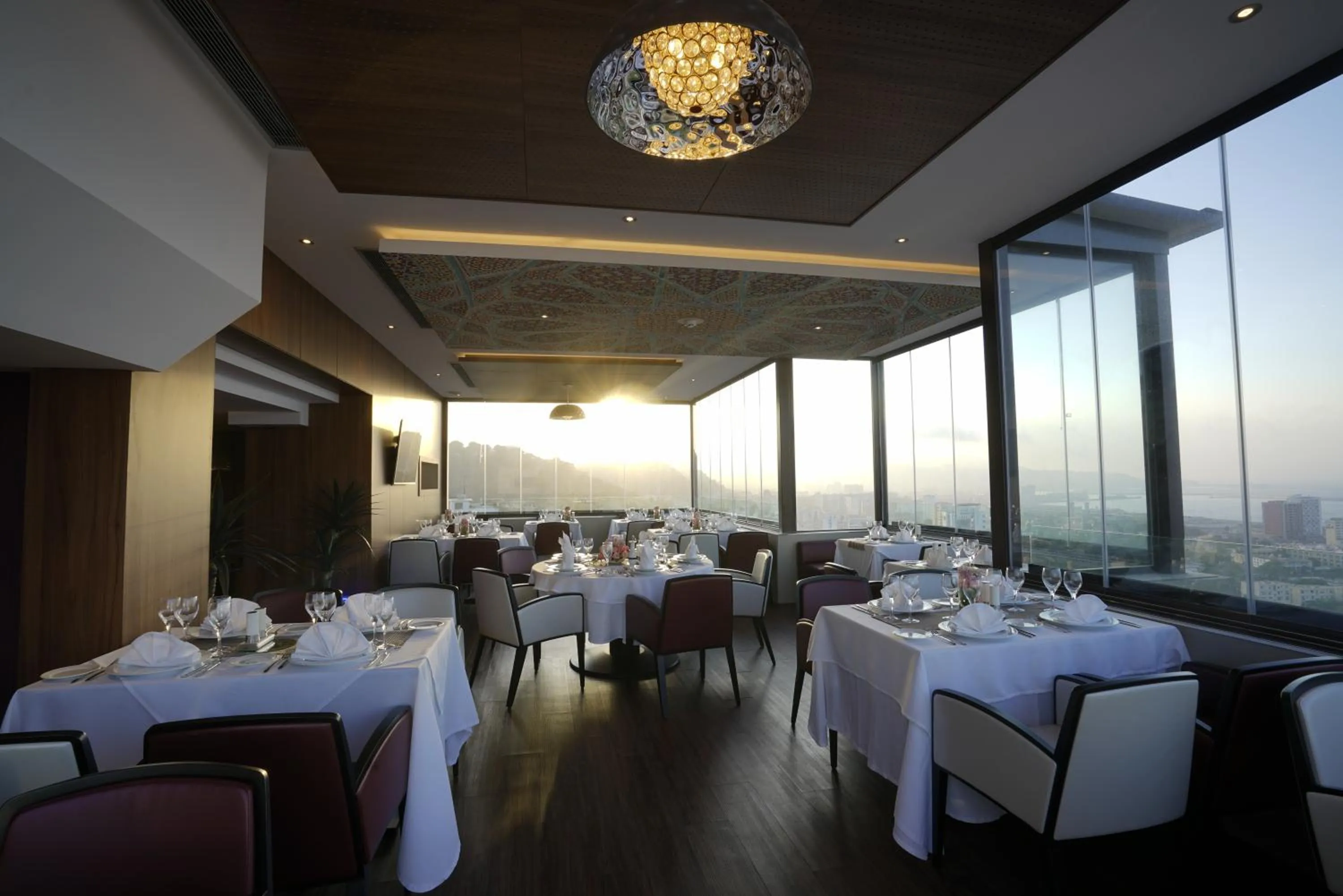 Restaurant/places to eat in AZ Hôtels Kouba