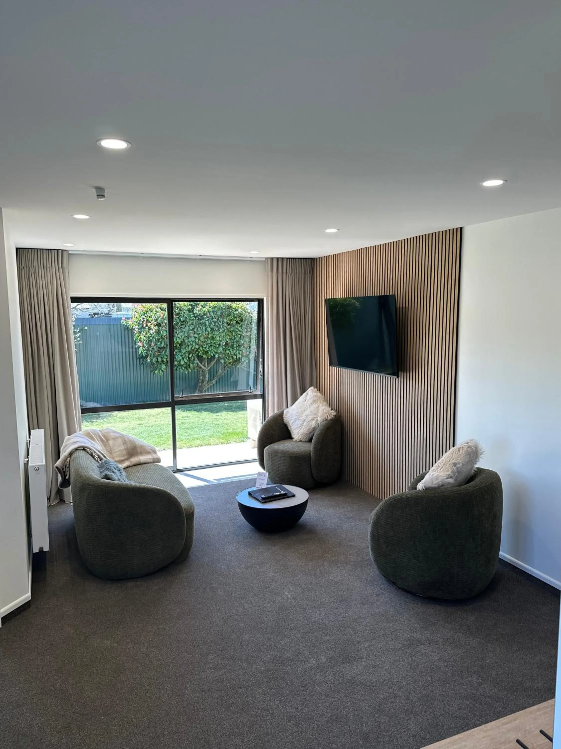 Living room in The Lakes Motel