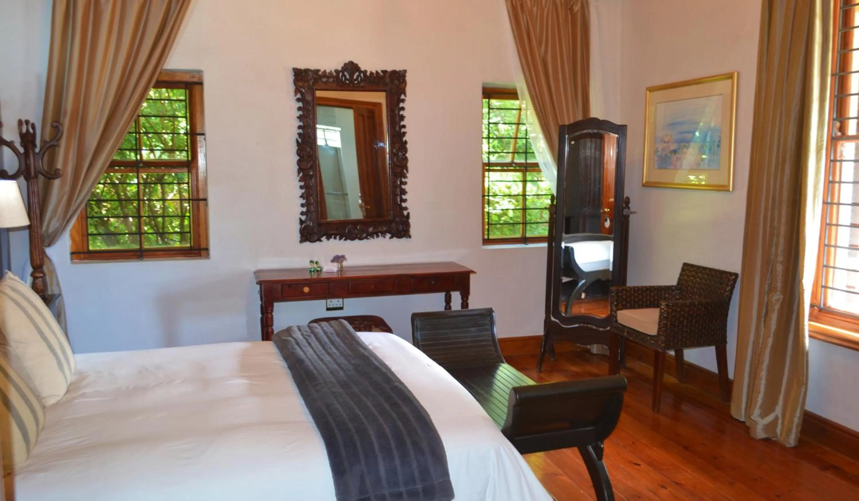 Bedroom, Bed in Old House Lodge