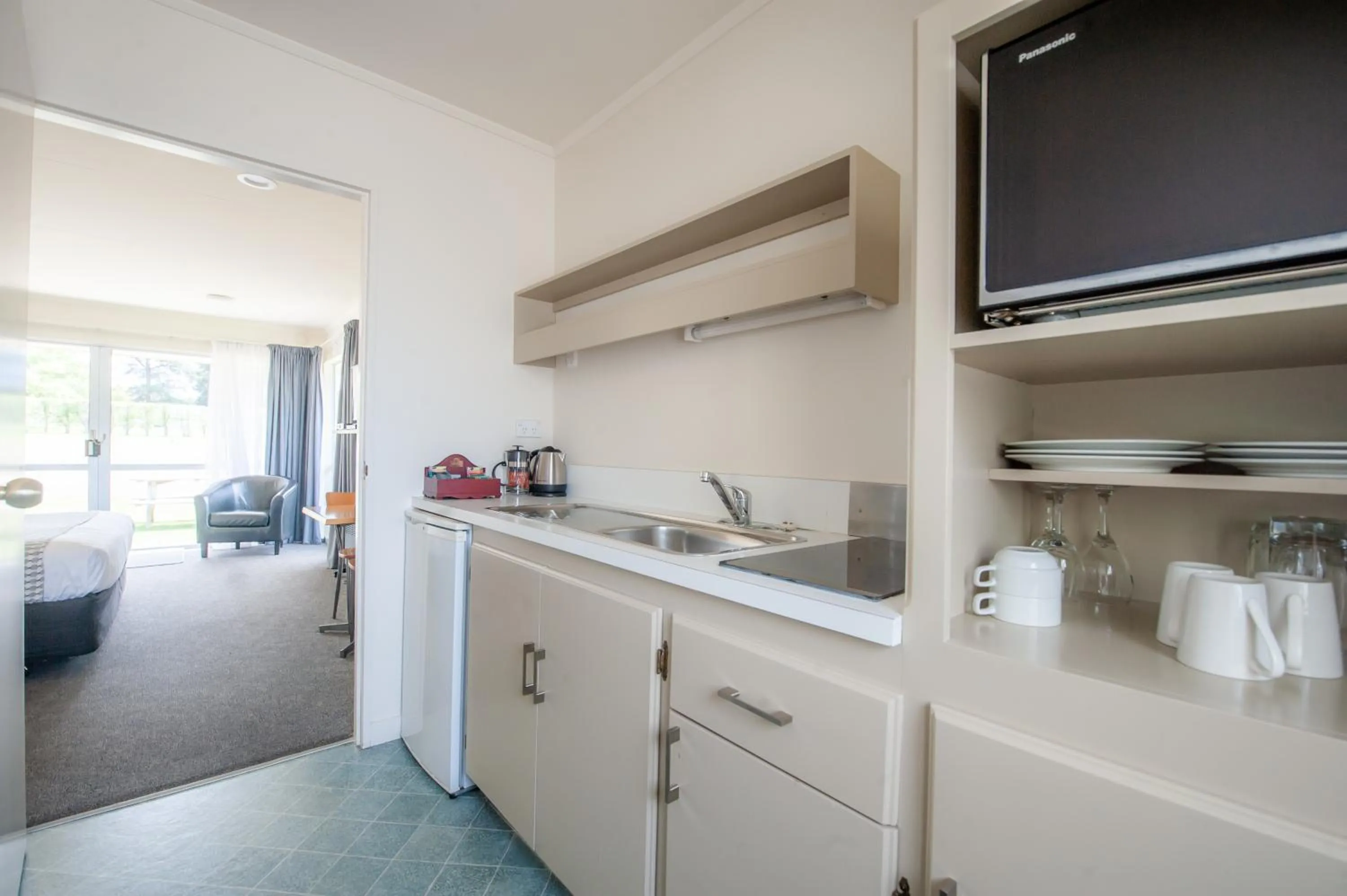 Coffee/tea facilities in Lake Dunstan Motel