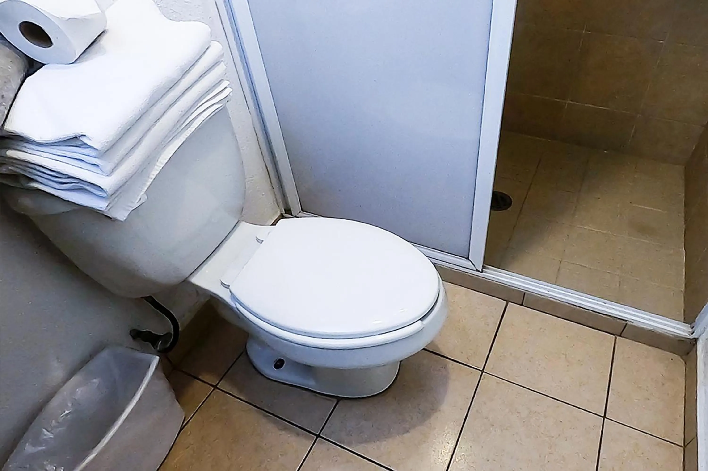 Bathroom in La Pirámide del Tepozteco