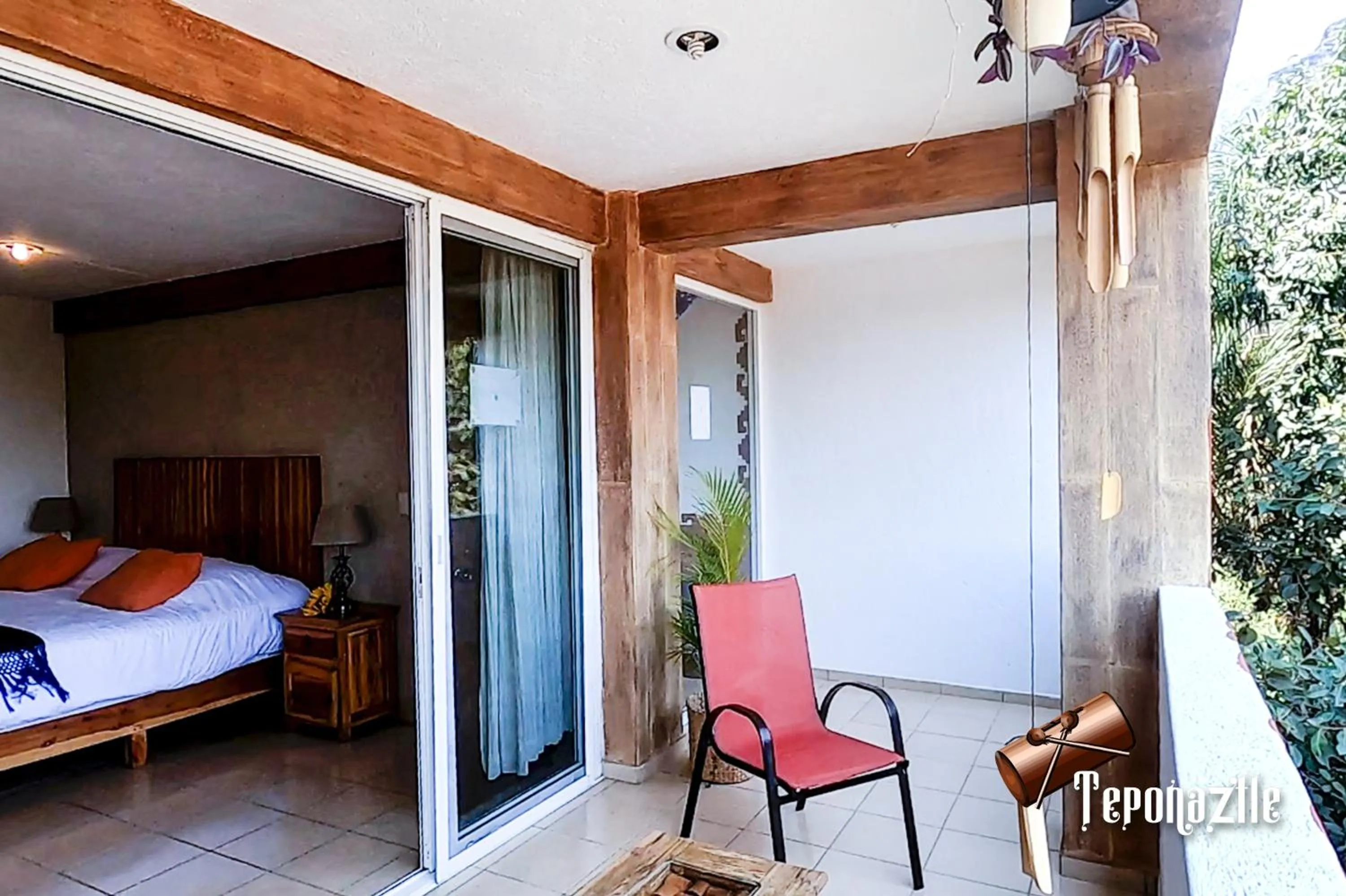 View (from property/room), Bed in La Pirámide del Tepozteco