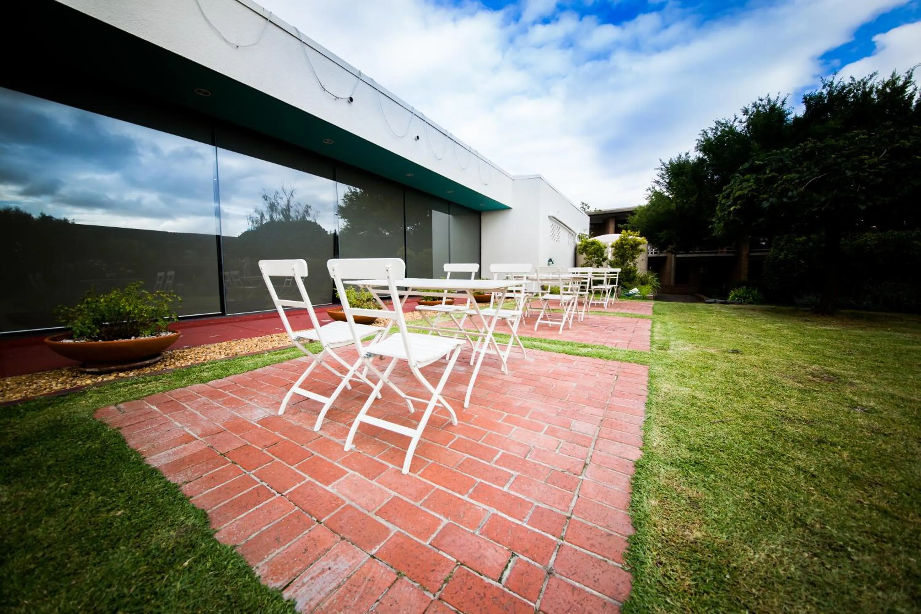 Patio in Sandown Regency Hotel & Apartments