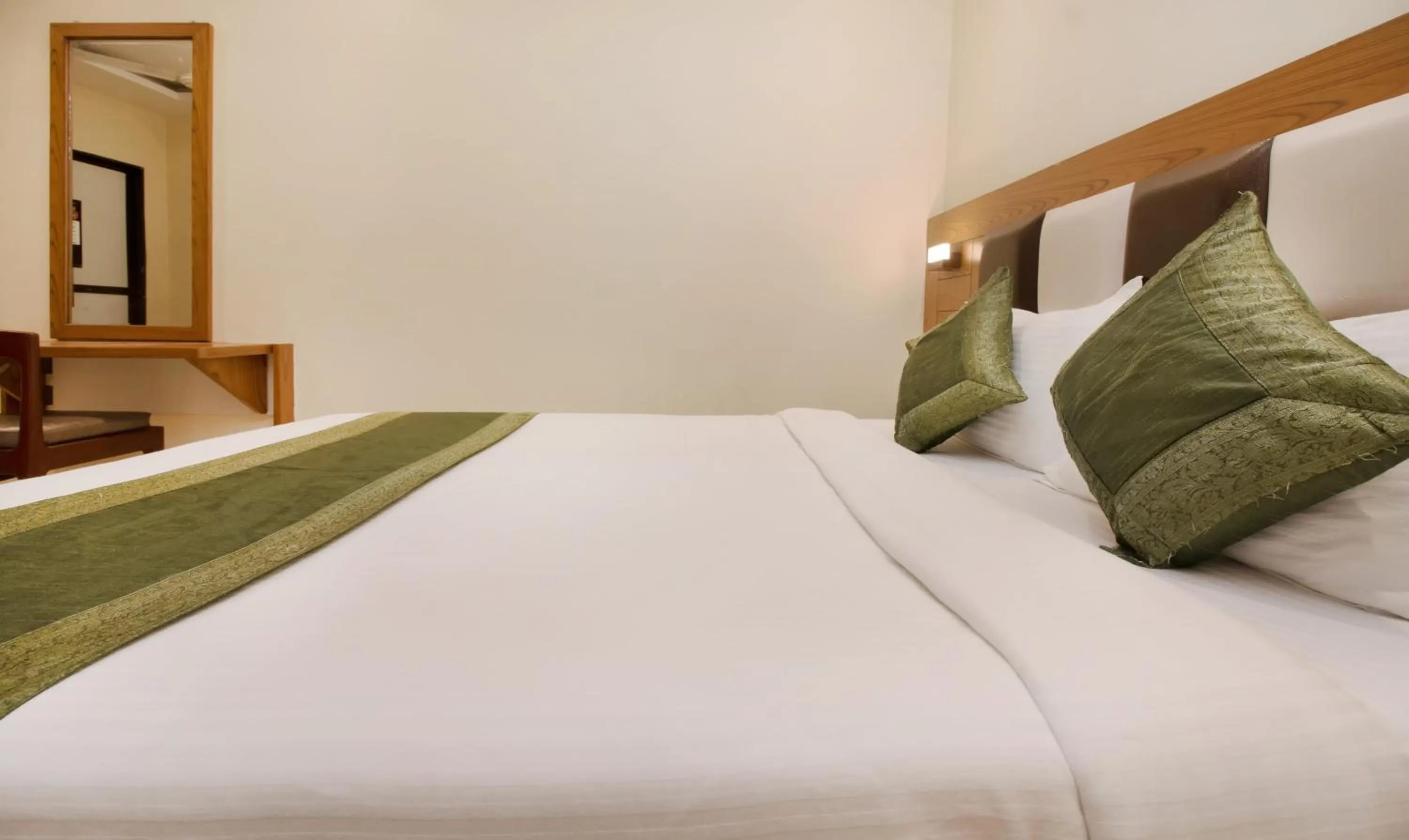 Bed in Hotel Residency Park Near Masjid Rly Station South Mumbai