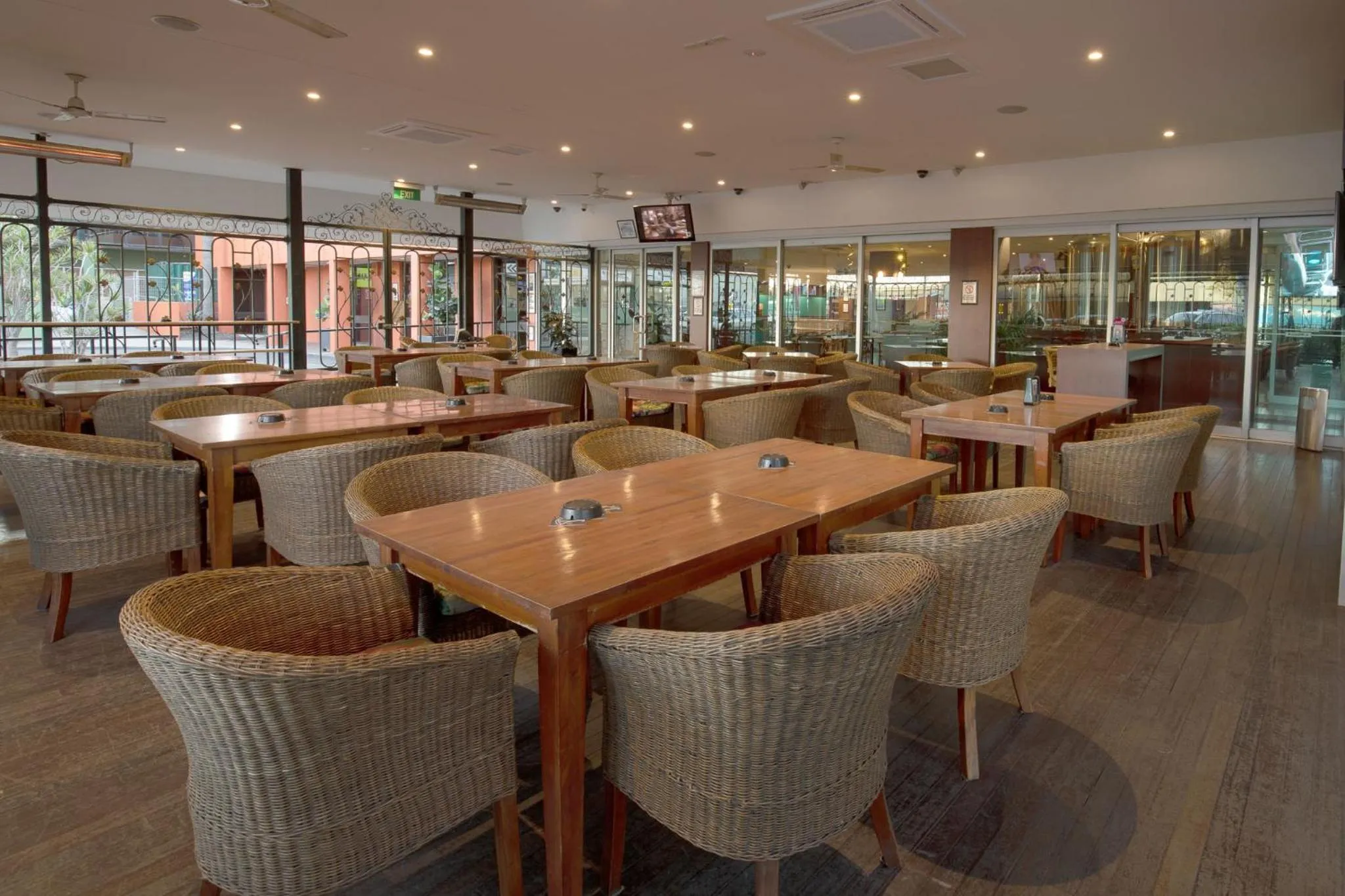 Restaurant/places to eat in Markets Hotel