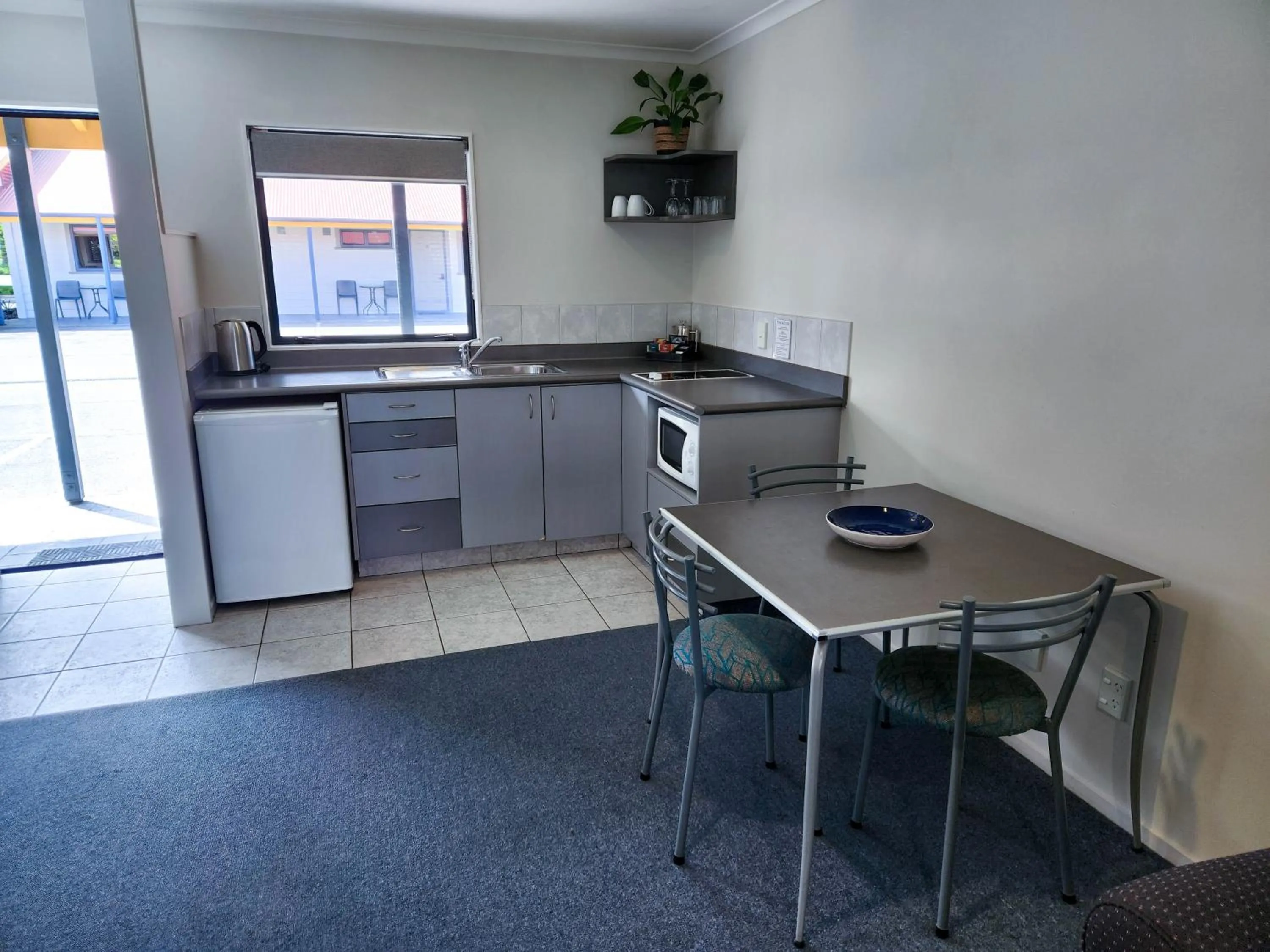 kitchen in ASURE Oak Estate Motor Lodge