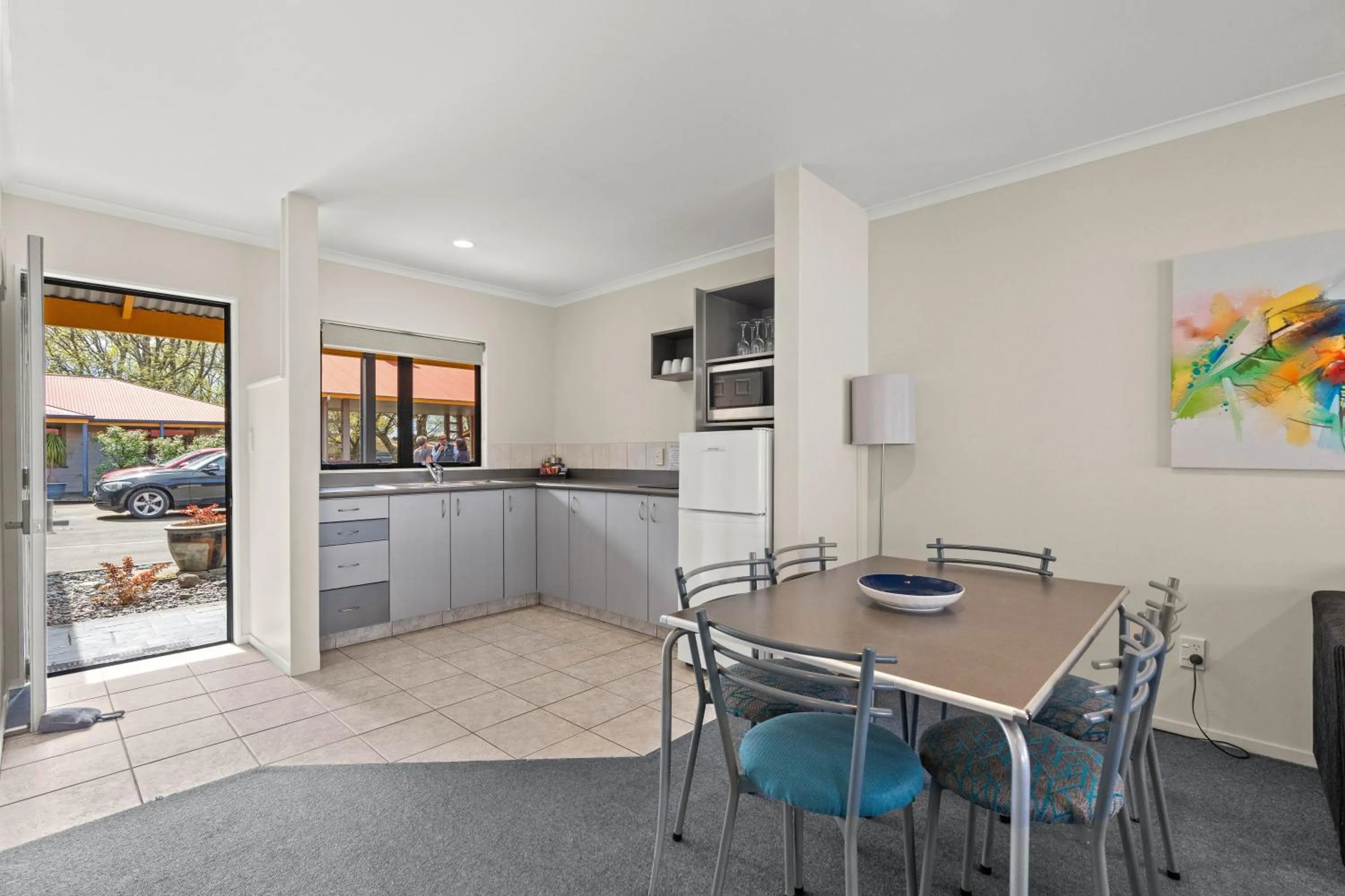 Dining area in ASURE Oak Estate Motor Lodge