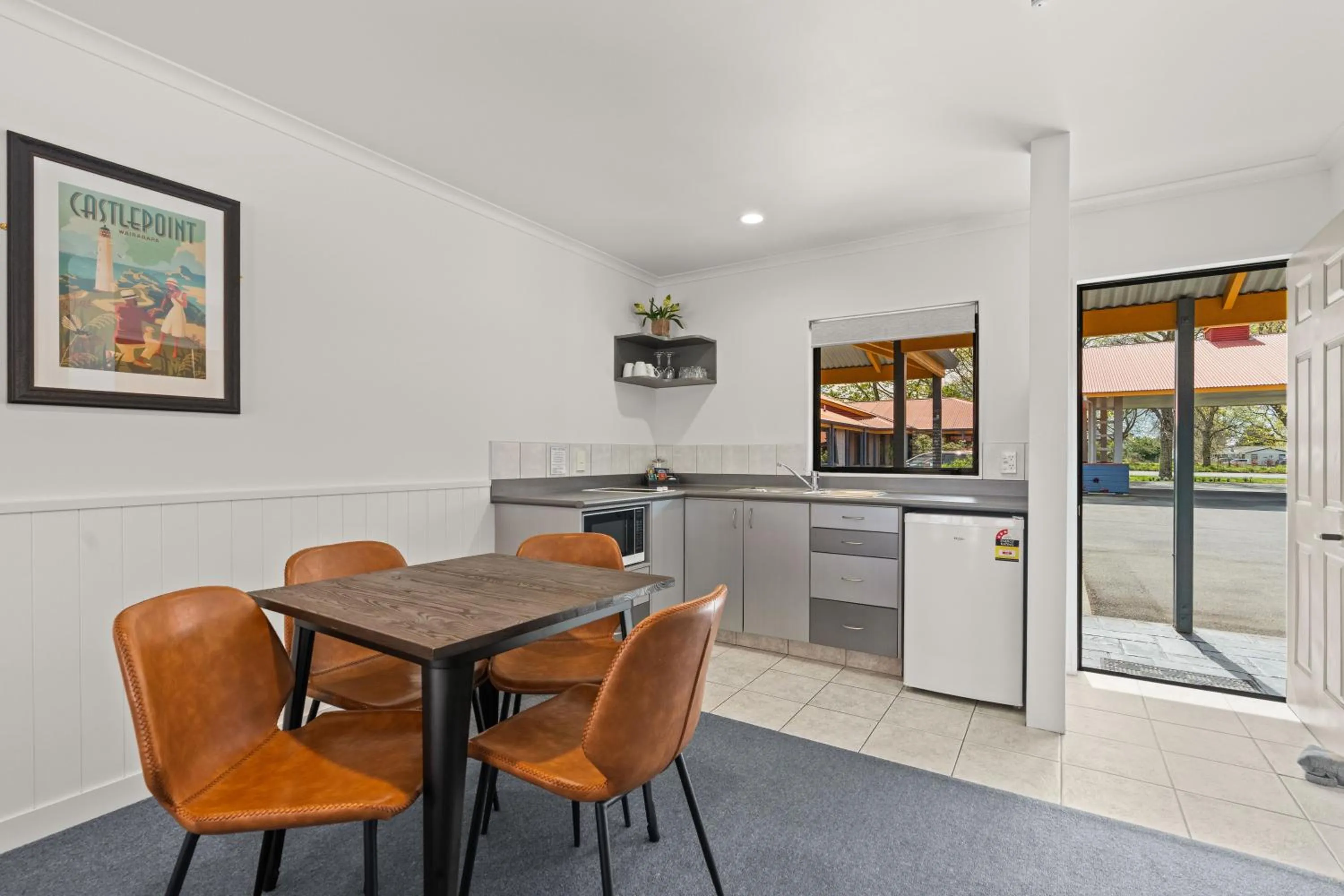 Dining area in ASURE Oak Estate Motor Lodge