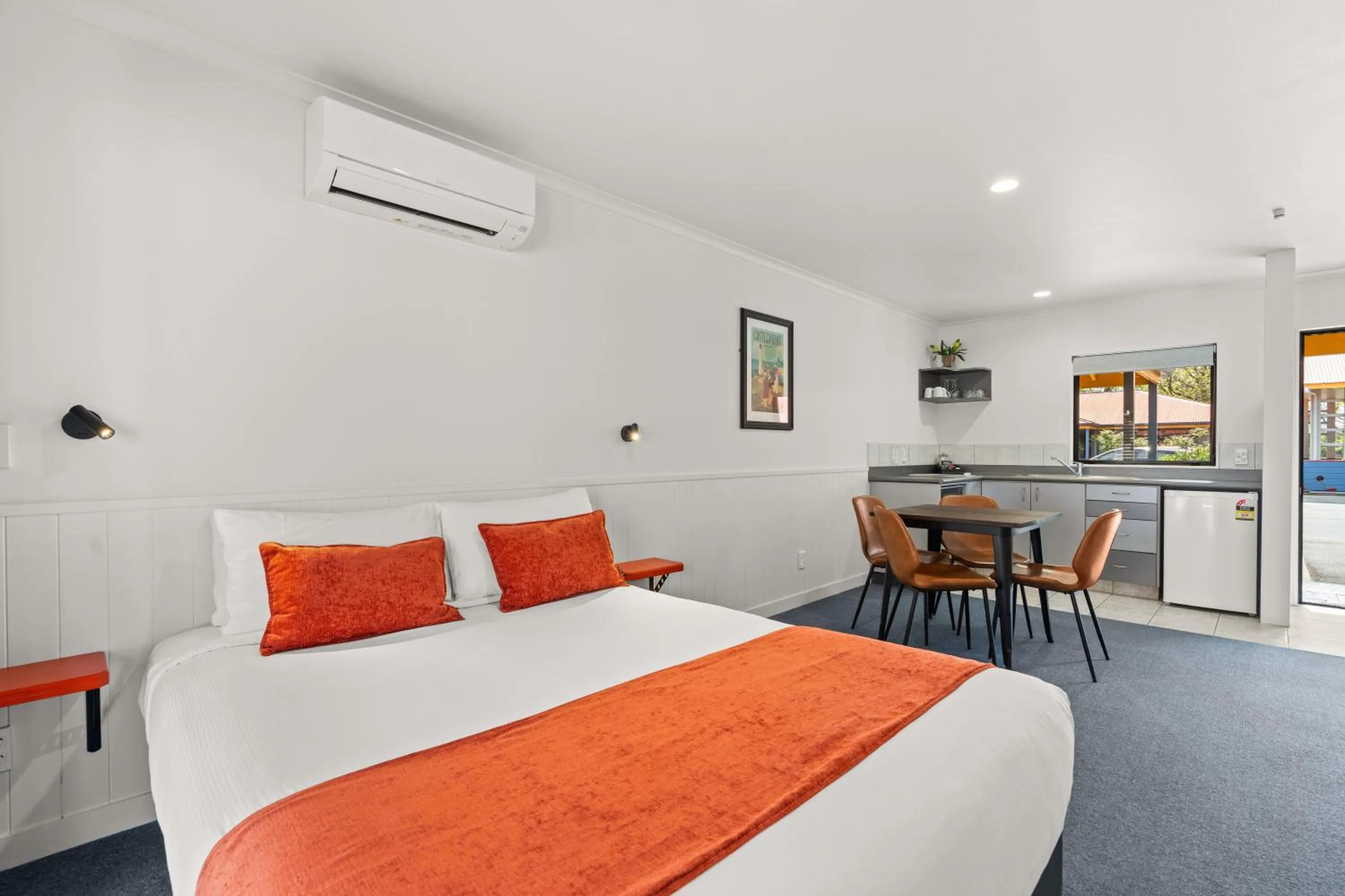 Bed in ASURE Oak Estate Motor Lodge